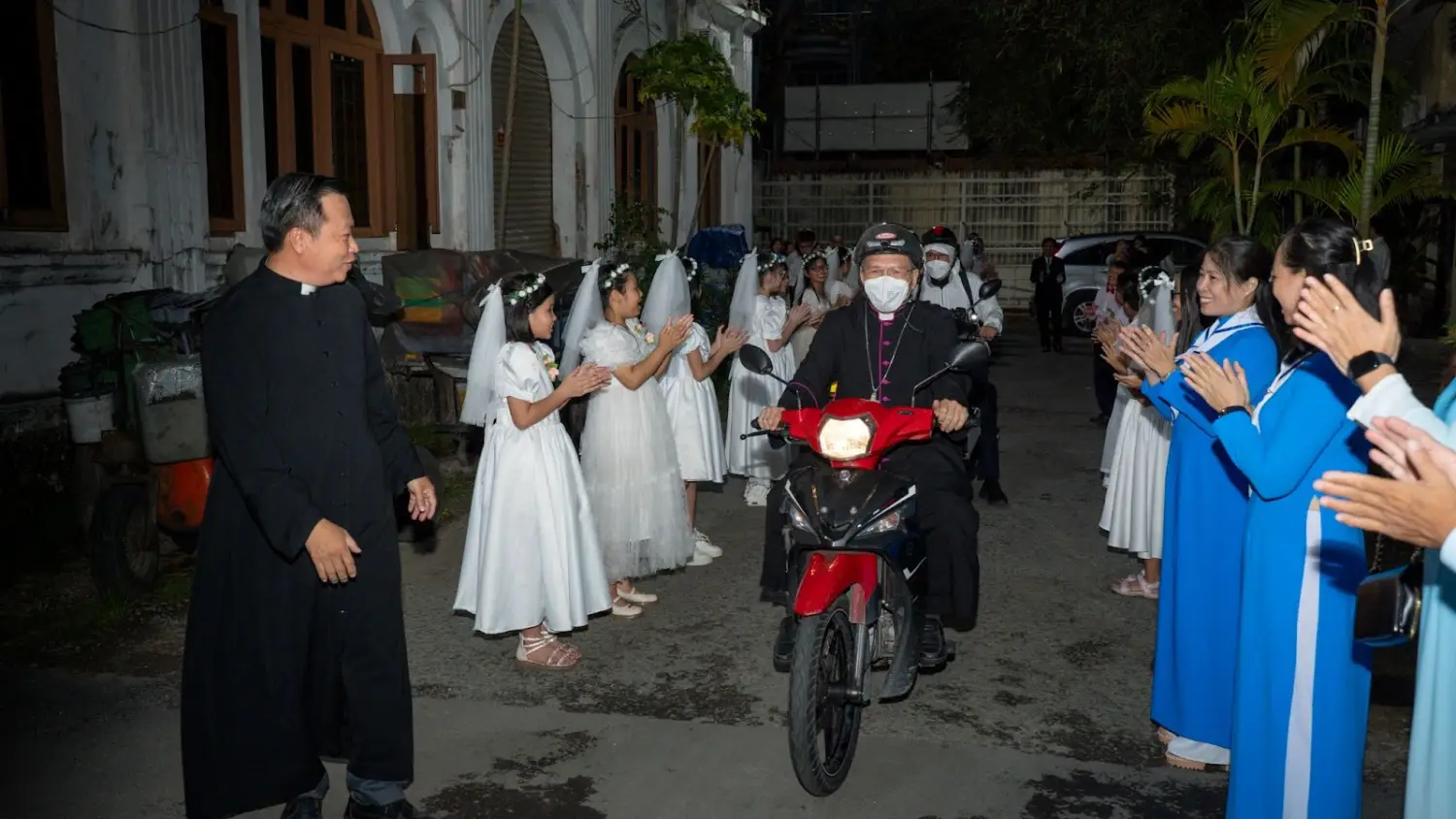 Thánh Tích Thánh Piô Năm dấu đến với Giáo xứ Thánh Martino de Porres – hạt Gia Định