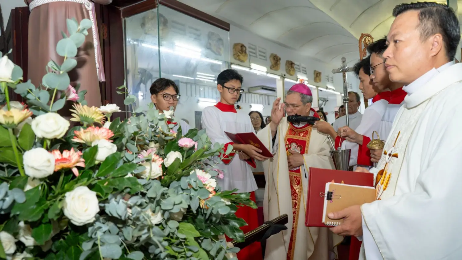 Thánh Tích Thánh Piô Năm dấu đến với Giáo xứ Thánh Martino de Porres – hạt Gia Định