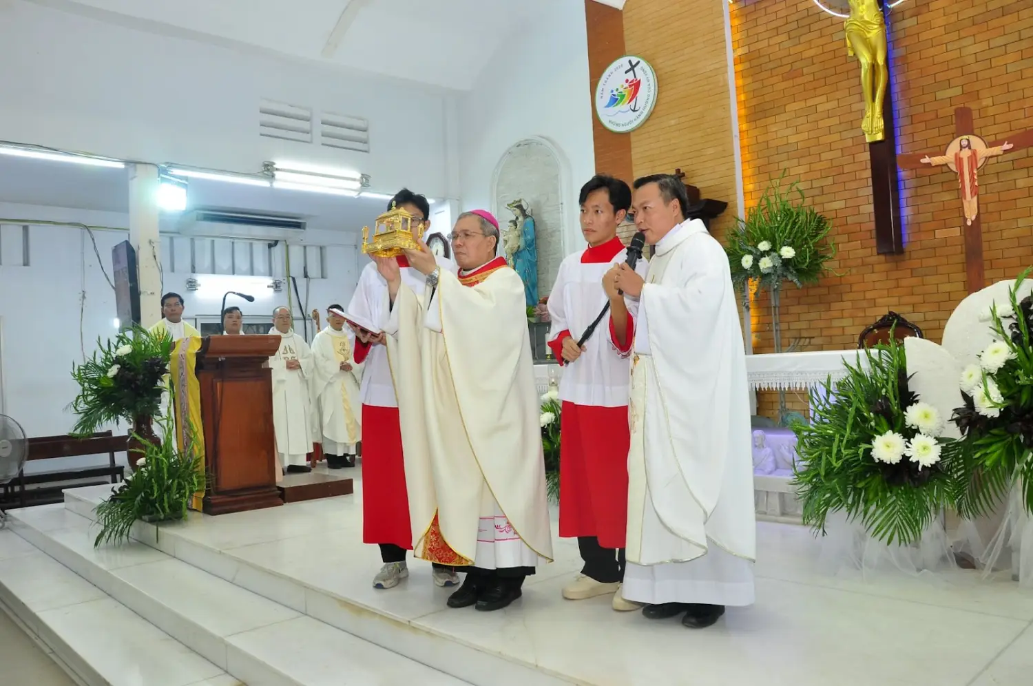 Thánh Tích Thánh Piô Năm dấu đến với Giáo xứ Thánh Martino de Porres – hạt Gia Định