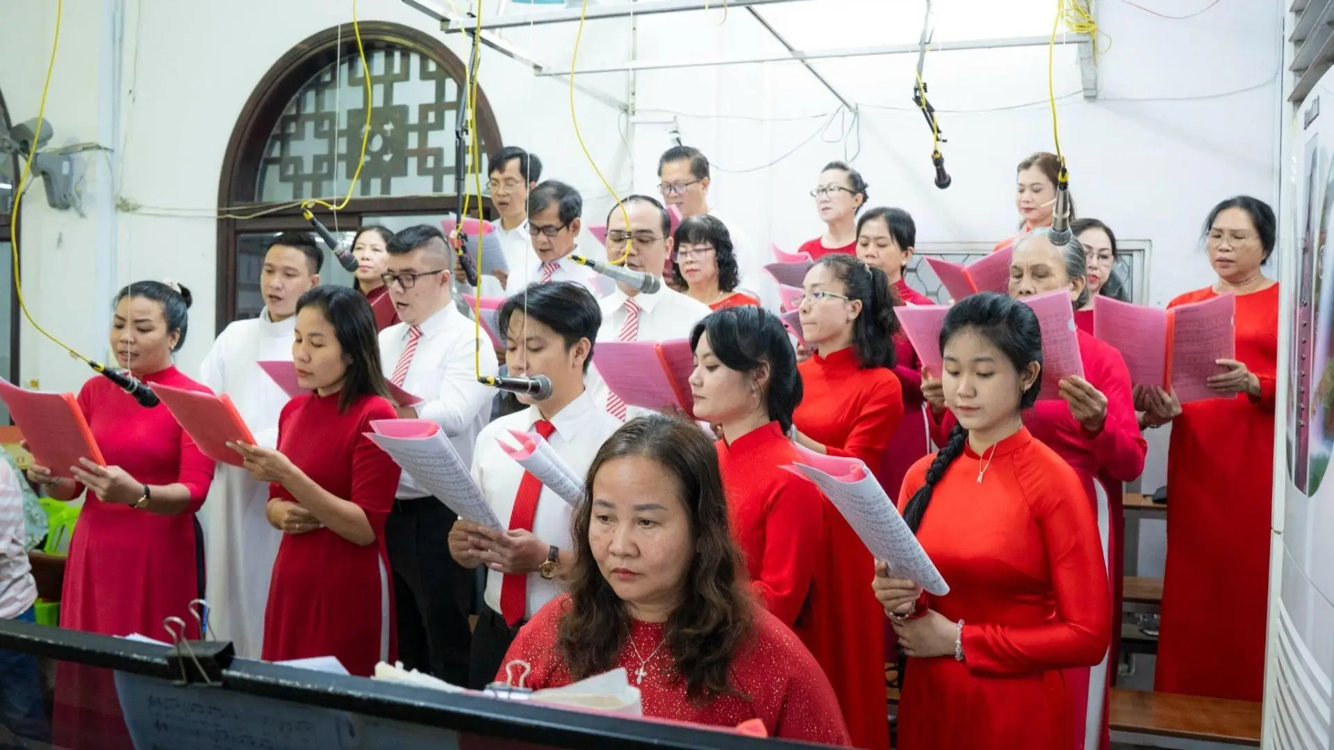 LỄ KÍNH TRỌNG THỂ CÁC THÁNH TỬ ĐẠO VIỆT NAM – MỪNG QUAN THẦY CA ĐOÀN HIỆP NHẤT