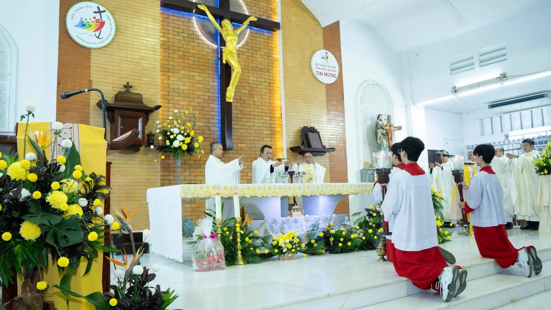 THÁNH LỄ KÍNH THÁNH MARTINO DE PORRES – MỪNG QUAN THẦY GIÁO XỨ