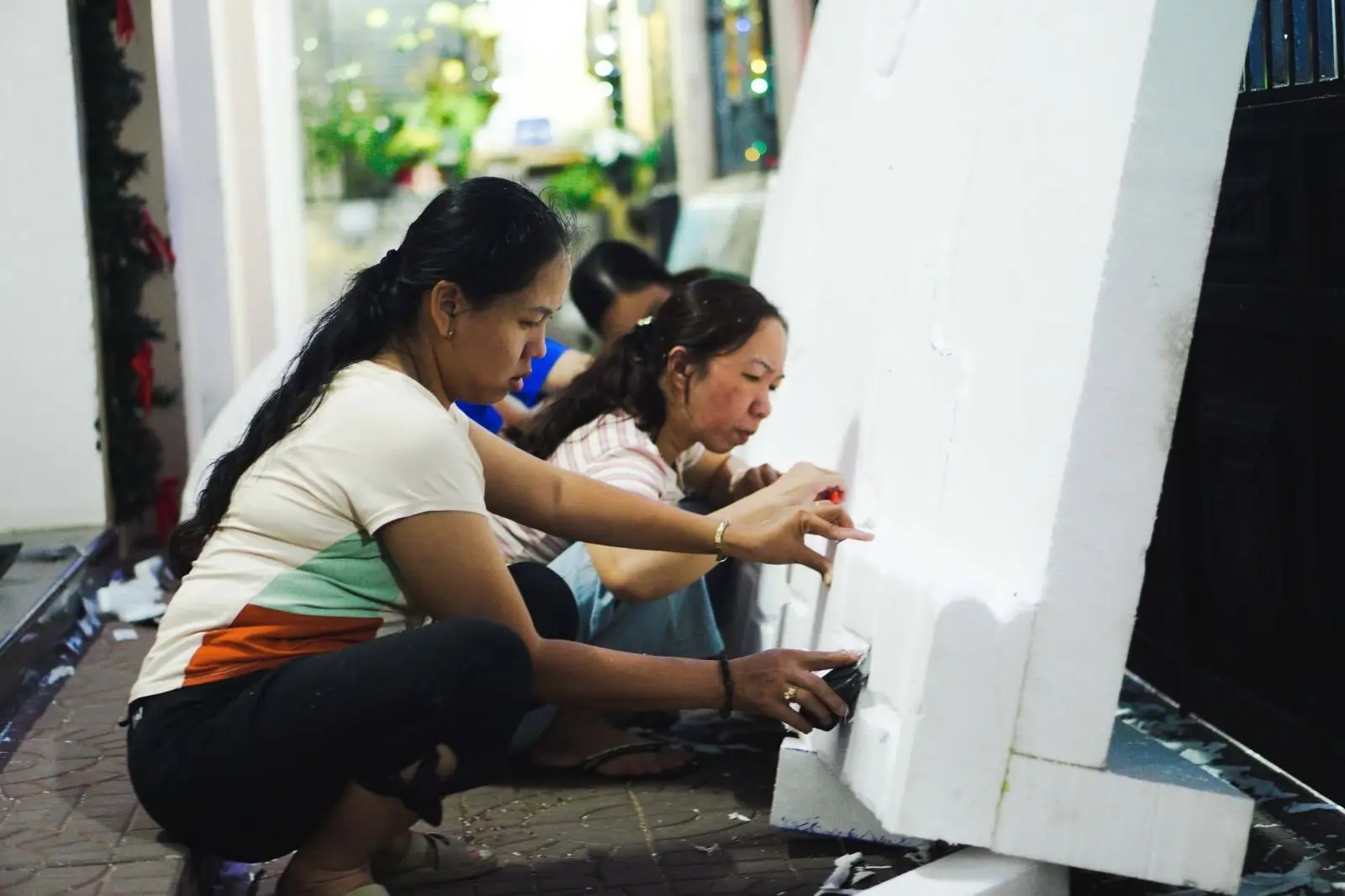 Ban Hành Giáo trang hoàng nhà thờ chuẩn bị đón Giáng Sinh 28 Ban Hành Giáo trang hoàng nhà thờ chuẩn bị đón Giáng Sinh - ảnh 27