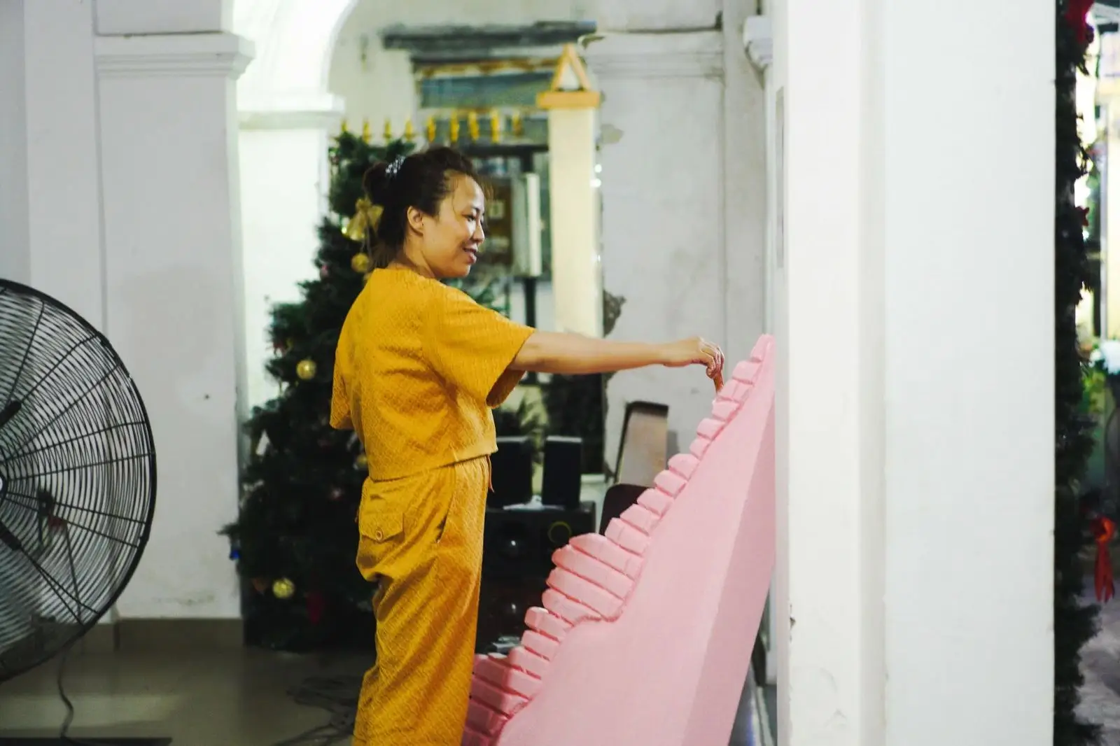 Ban Hành Giáo trang hoàng nhà thờ chuẩn bị đón Giáng Sinh 29 Ban Hành Giáo trang hoàng nhà thờ chuẩn bị đón Giáng Sinh - ảnh 28