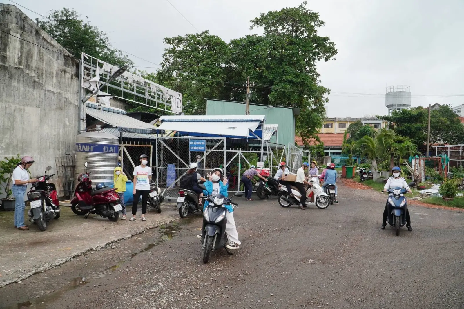 Ban Thường Vụ thăm và tặng quà 16 Cha hưu dưỡng ngày 22.06.2024 - ảnh 1