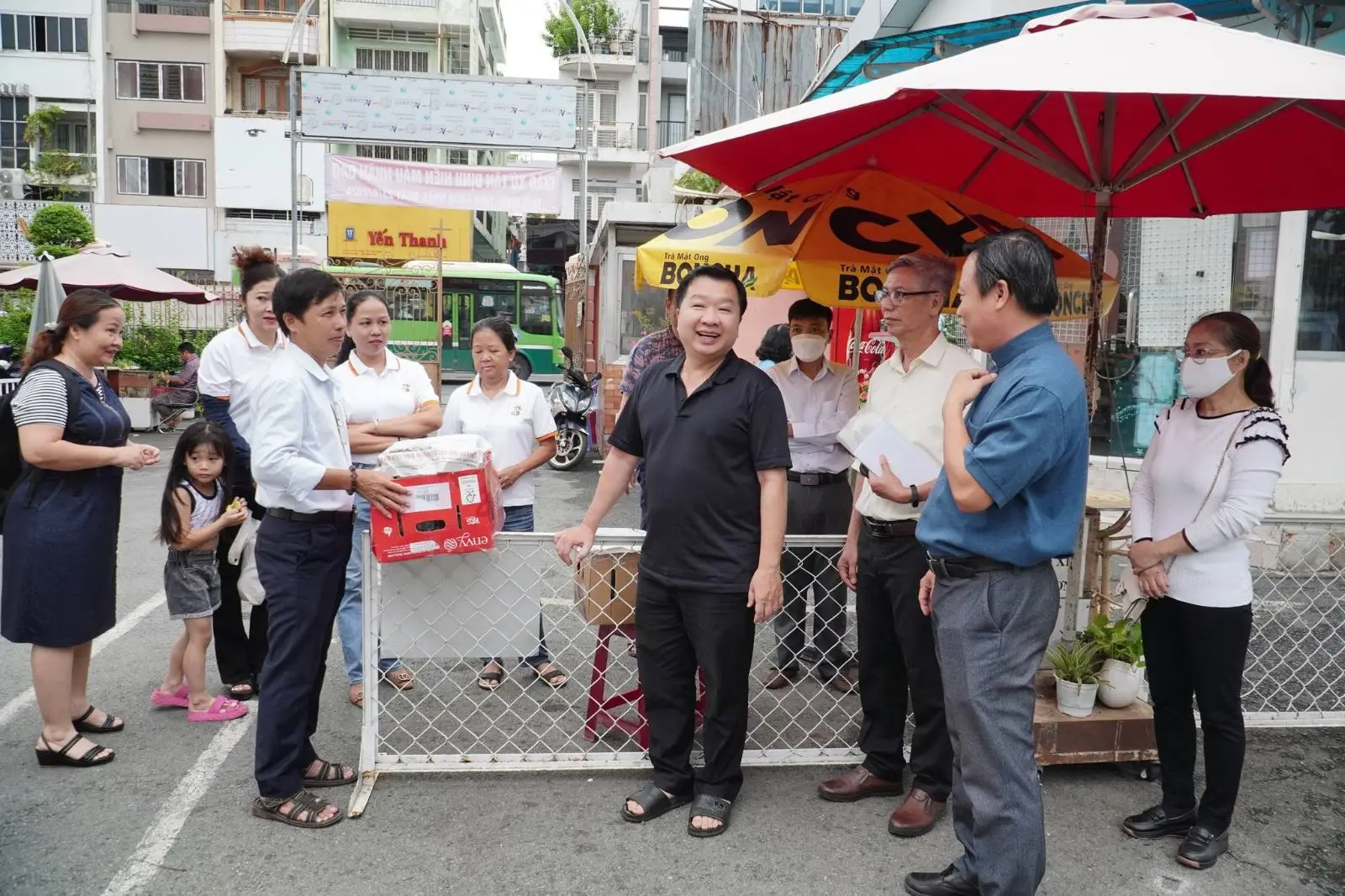 Ban Thường Vụ thăm và tặng quà 16 Cha hưu dưỡng ngày 22.06.2024 3 Ban Thường Vụ thăm và tặng quà 16 Cha hưu dưỡng ngày 22.06.2024 - ảnh 2
