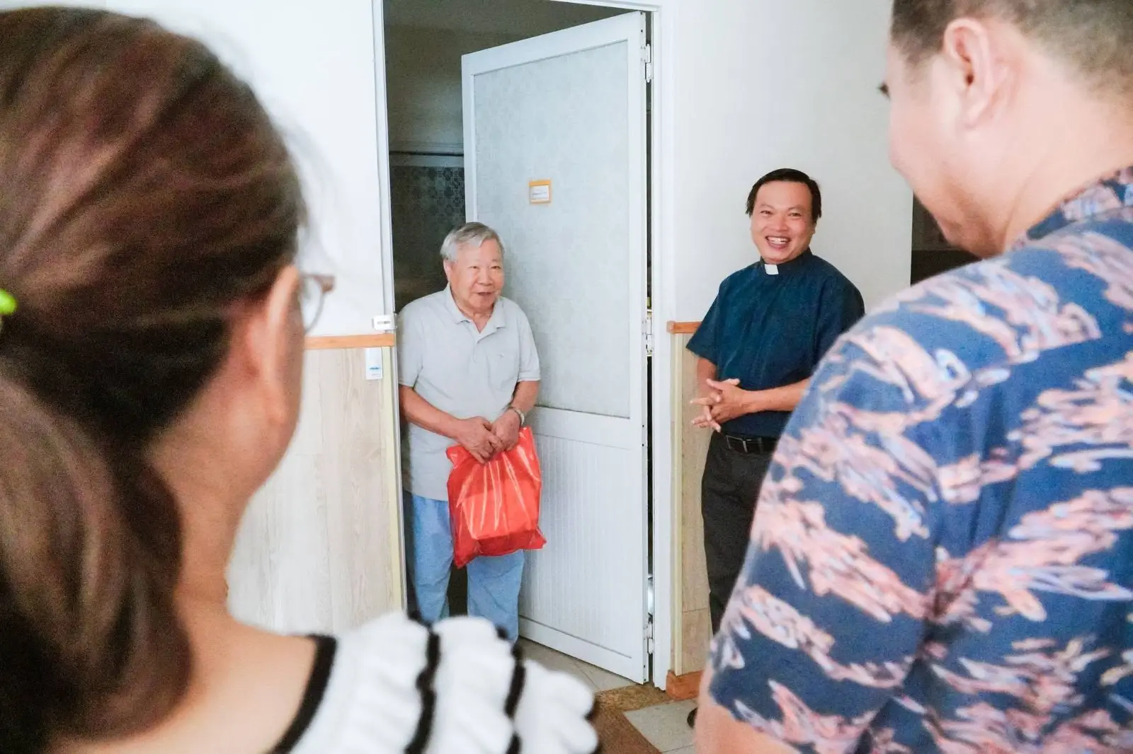 Ban Thường Vụ thăm và tặng quà 16 Cha hưu dưỡng ngày 22.06.2024 22 Ban Thường Vụ thăm và tặng quà 16 Cha hưu dưỡng ngày 22.06.2024 - ảnh 21