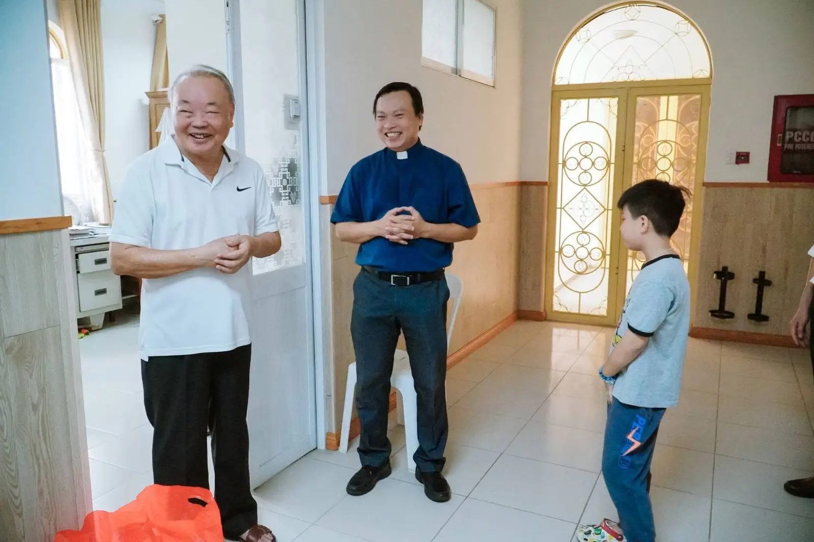 Ban Thường Vụ thăm và tặng quà 16 Cha hưu dưỡng ngày 22.06.2024 27 Ban Thường Vụ thăm và tặng quà 16 Cha hưu dưỡng ngày 22.06.2024 - ảnh 26