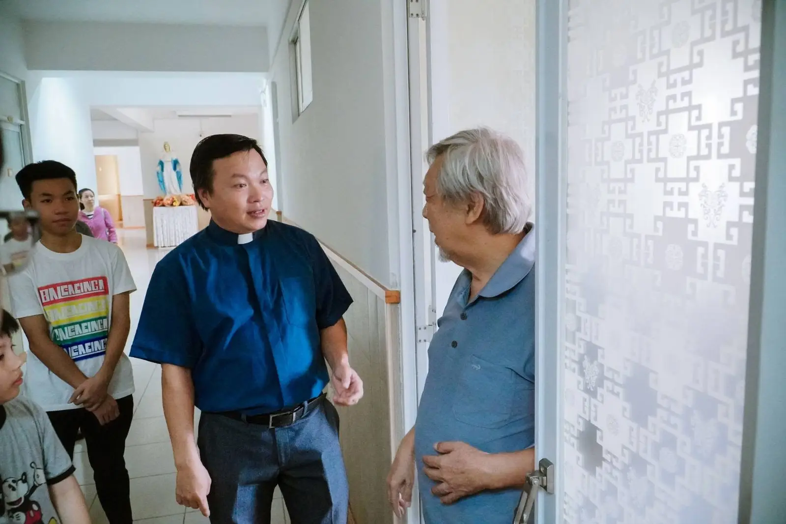Ban Thường Vụ thăm và tặng quà 16 Cha hưu dưỡng ngày 22.06.2024 34 Ban Thường Vụ thăm và tặng quà 16 Cha hưu dưỡng ngày 22.06.2024 - ảnh 33