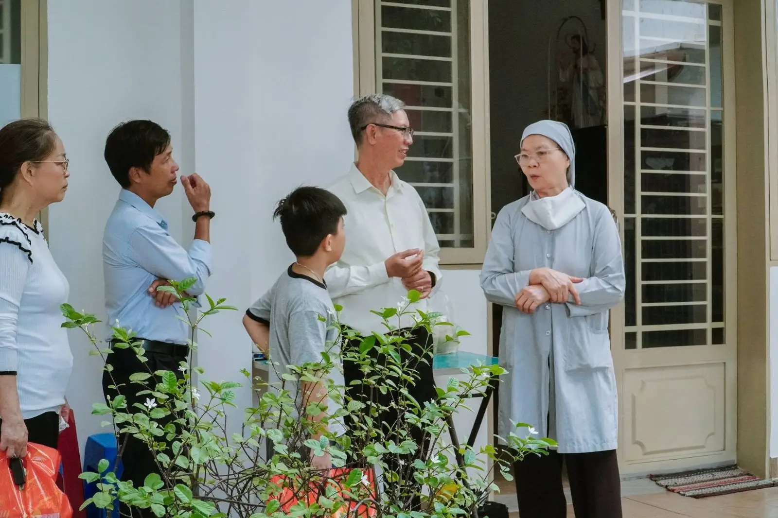 Ban Thường Vụ thăm và tặng quà 16 Cha hưu dưỡng ngày 22.06.2024 44 Ban Thường Vụ thăm và tặng quà 16 Cha hưu dưỡng ngày 22.06.2024 - ảnh 43