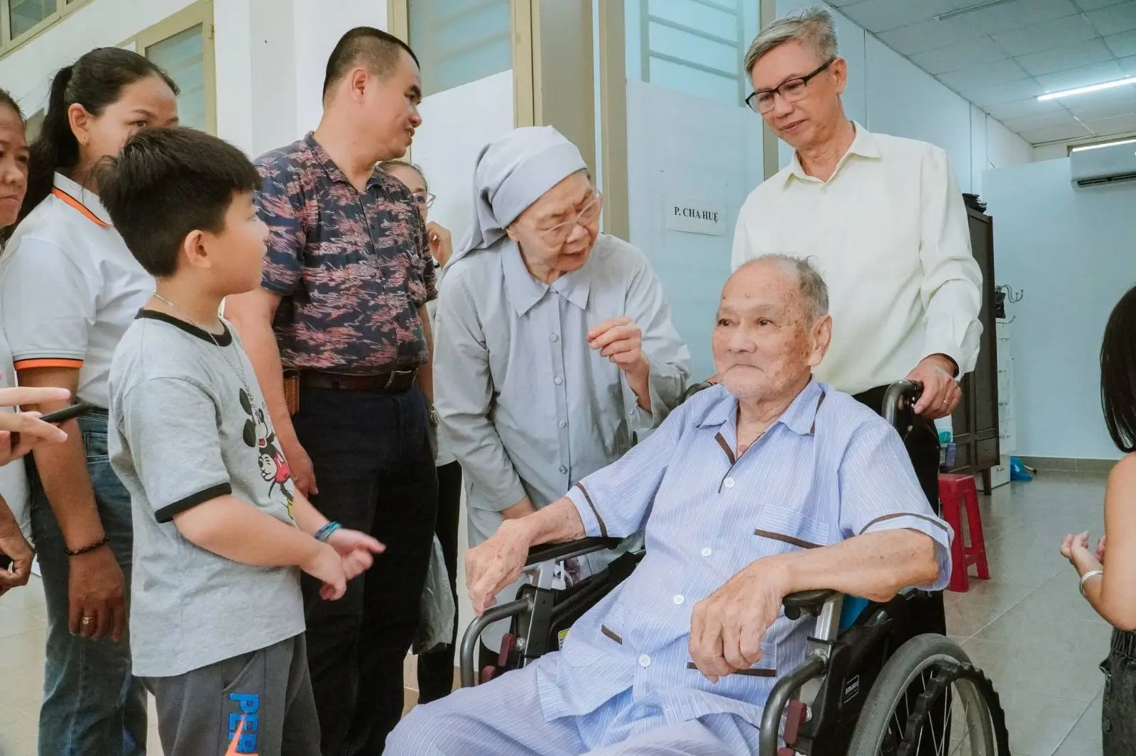 Ban Thường Vụ thăm và tặng quà 16 Cha hưu dưỡng ngày 22.06.2024 50 Ban Thường Vụ thăm và tặng quà 16 Cha hưu dưỡng ngày 22.06.2024 - ảnh 49