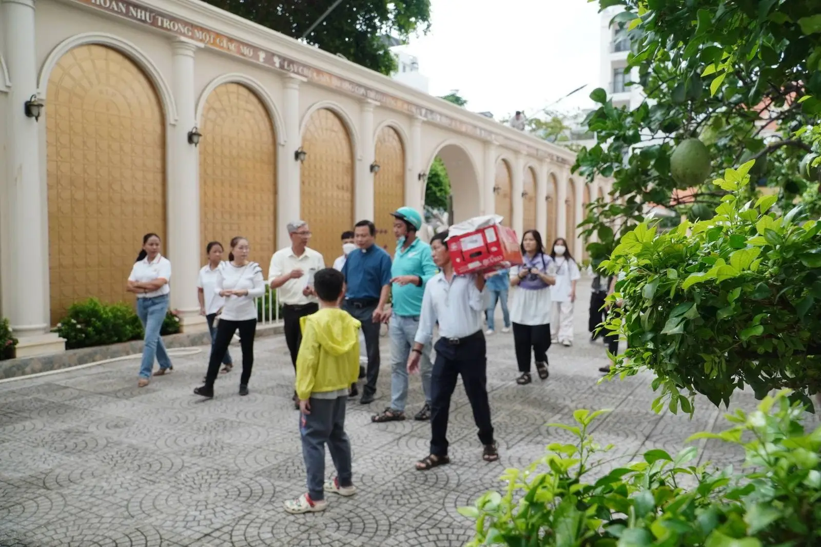 Ban Thường Vụ thăm và tặng quà 16 Cha hưu dưỡng ngày 22.06.2024 6 Ban Thường Vụ thăm và tặng quà 16 Cha hưu dưỡng ngày 22.06.2024 - ảnh 5