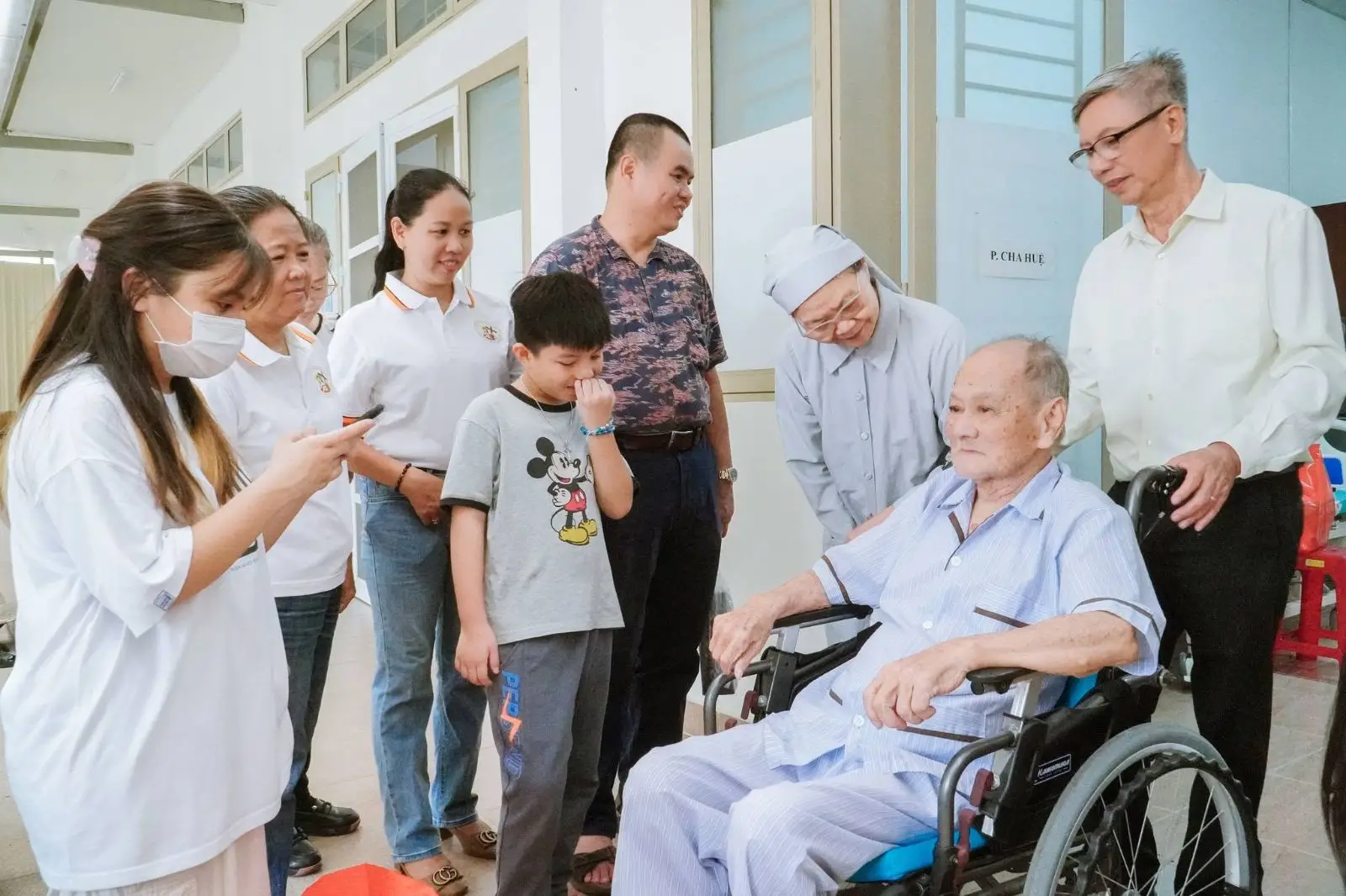 Ban Thường Vụ thăm và tặng quà 16 Cha hưu dưỡng ngày 22.06.2024 52 Ban Thường Vụ thăm và tặng quà 16 Cha hưu dưỡng ngày 22.06.2024 - ảnh 51