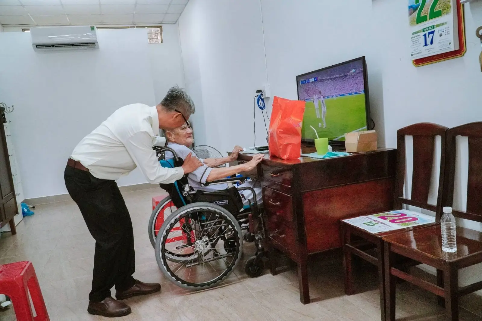 Ban Thường Vụ thăm và tặng quà 16 Cha hưu dưỡng ngày 22.06.2024 57 Ban Thường Vụ thăm và tặng quà 16 Cha hưu dưỡng ngày 22.06.2024 - ảnh 56