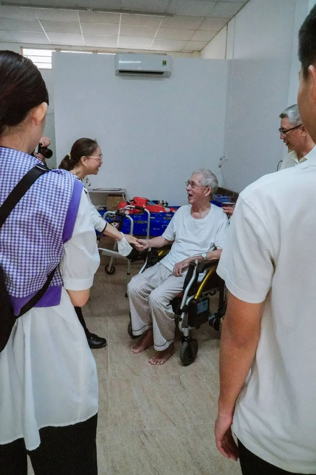 Ban Thường Vụ thăm và tặng quà 16 Cha hưu dưỡng ngày 22.06.2024 61 Ban Thường Vụ thăm và tặng quà 16 Cha hưu dưỡng ngày 22.06.2024 - ảnh 60