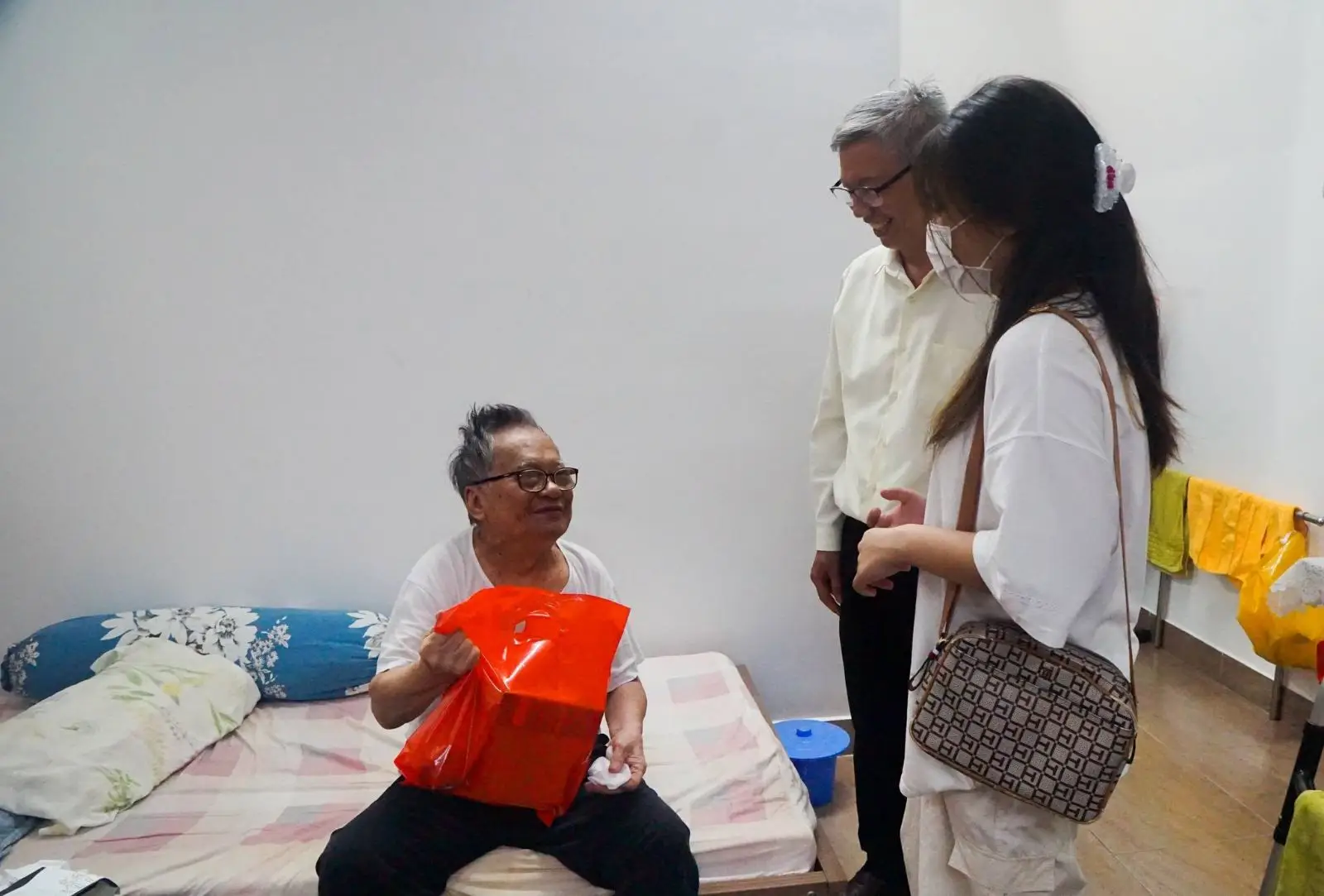 Ban Thường Vụ thăm và tặng quà 16 Cha hưu dưỡng ngày 22.06.2024 67 Ban Thường Vụ thăm và tặng quà 16 Cha hưu dưỡng ngày 22.06.2024 - ảnh 66