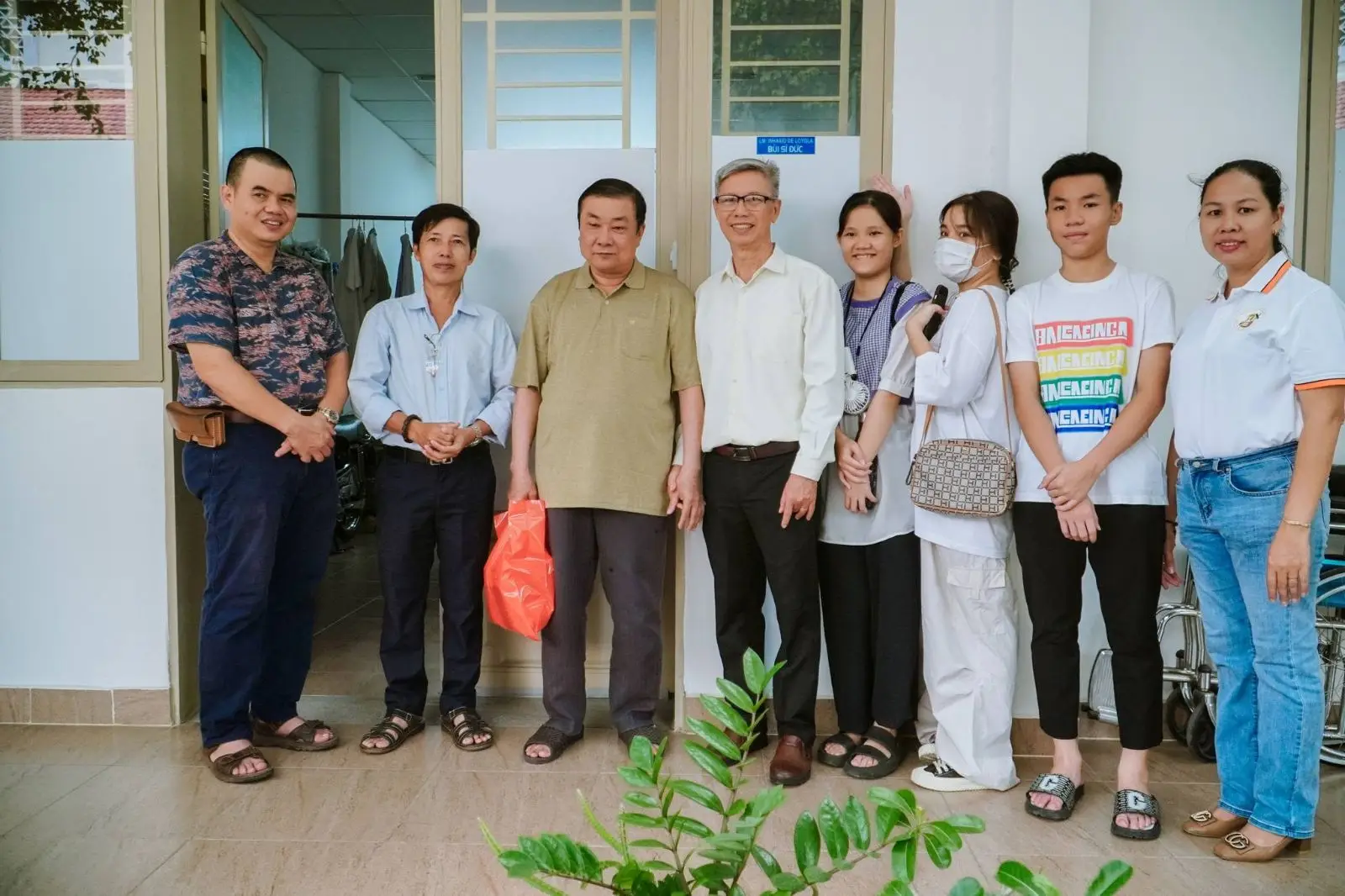 Ban Thường Vụ thăm và tặng quà 16 Cha hưu dưỡng ngày 22.06.2024 68 Ban Thường Vụ thăm và tặng quà 16 Cha hưu dưỡng ngày 22.06.2024 - ảnh 67