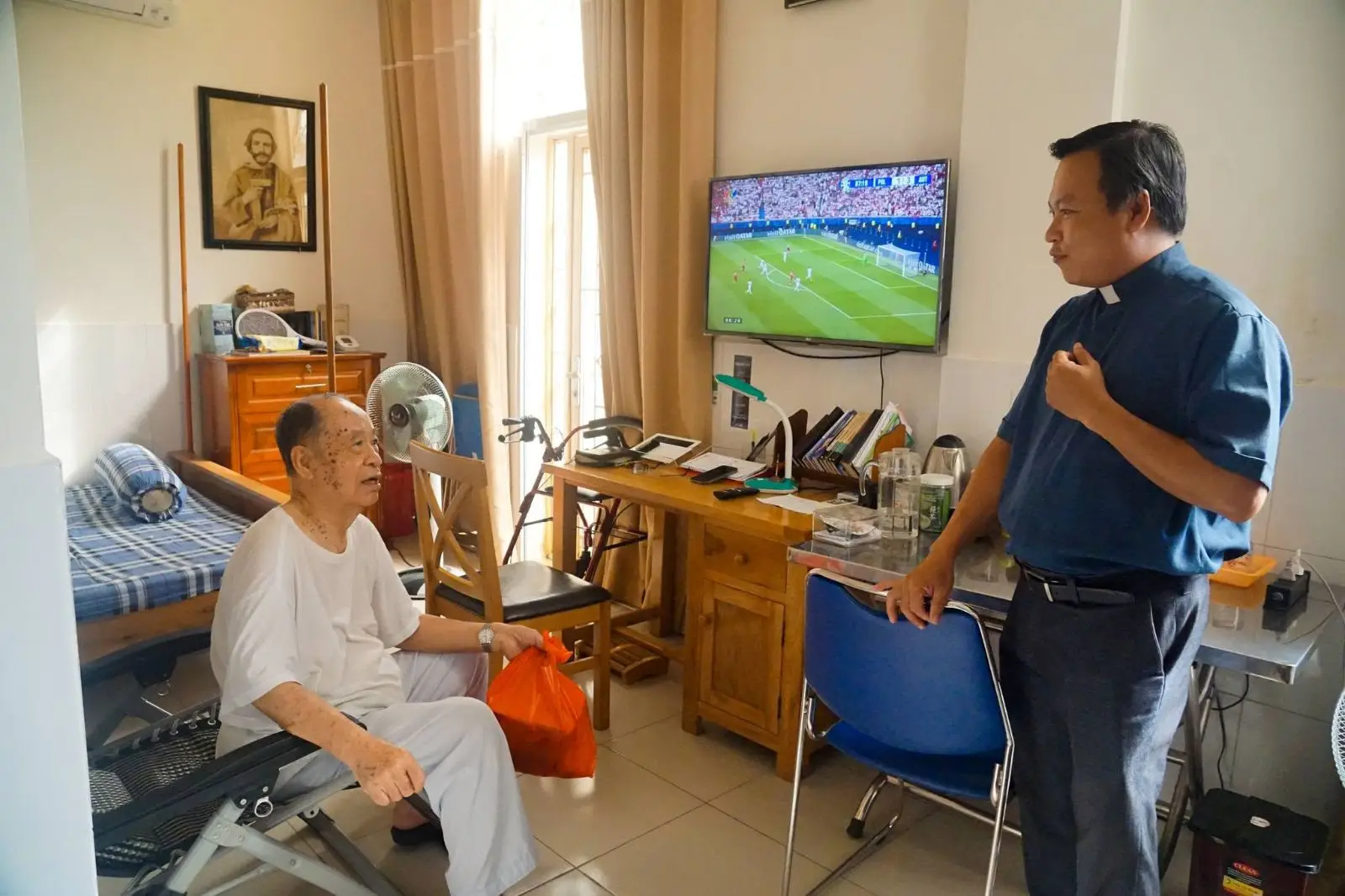 Ban Thường Vụ thăm và tặng quà 16 Cha hưu dưỡng ngày 22.06.2024 10 Ban Thường Vụ thăm và tặng quà 16 Cha hưu dưỡng ngày 22.06.2024 - ảnh 9