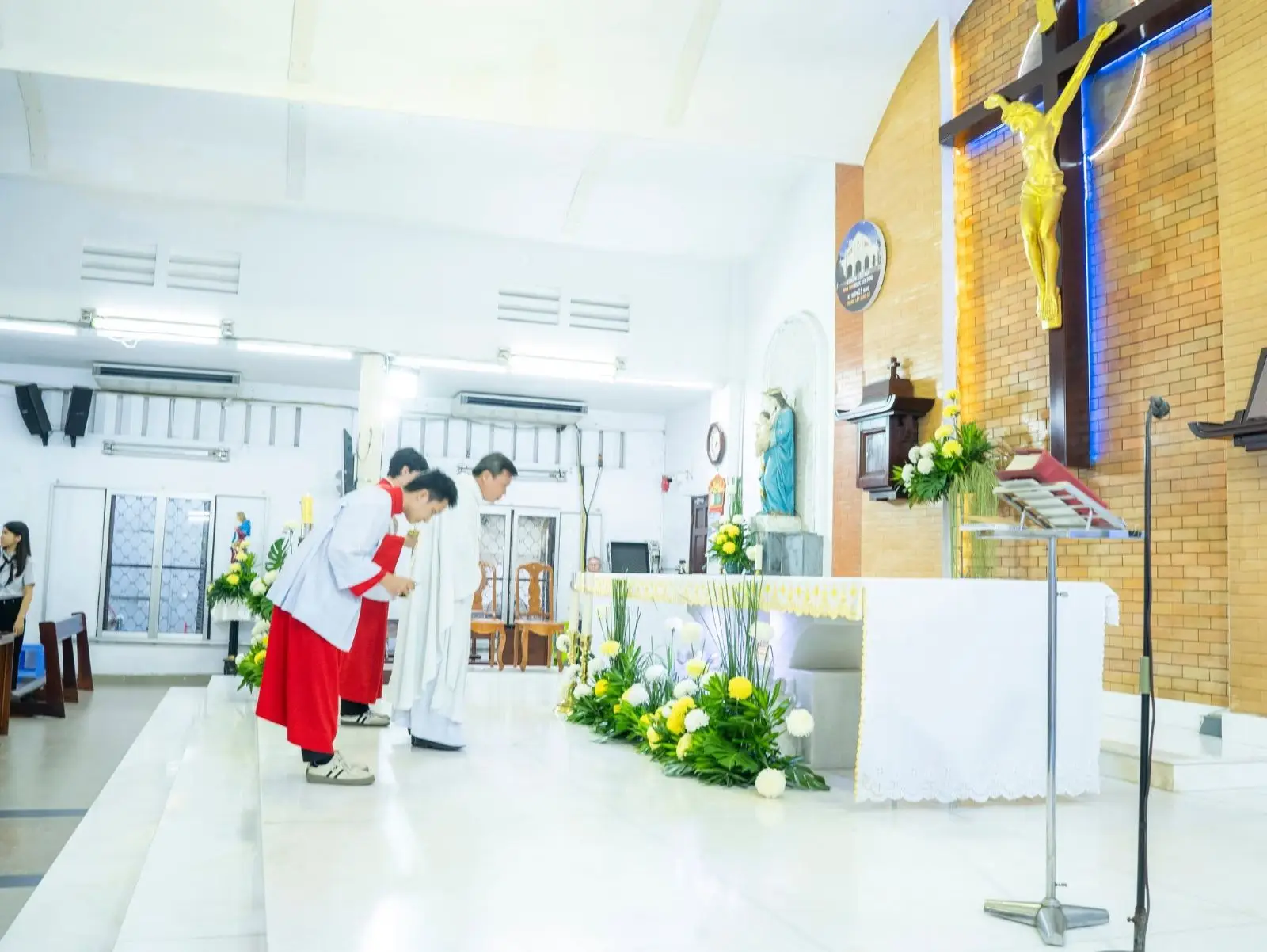 Bế giảng năm học giáo lý và đón 6 thành viên mới gia nhập Ngôi nhà Thiếu Nhi 28 Bế giảng năm học giáo lý và đón 6 thành viên mới gia nhập Ngôi nhà Thiếu Nhi - ảnh 27