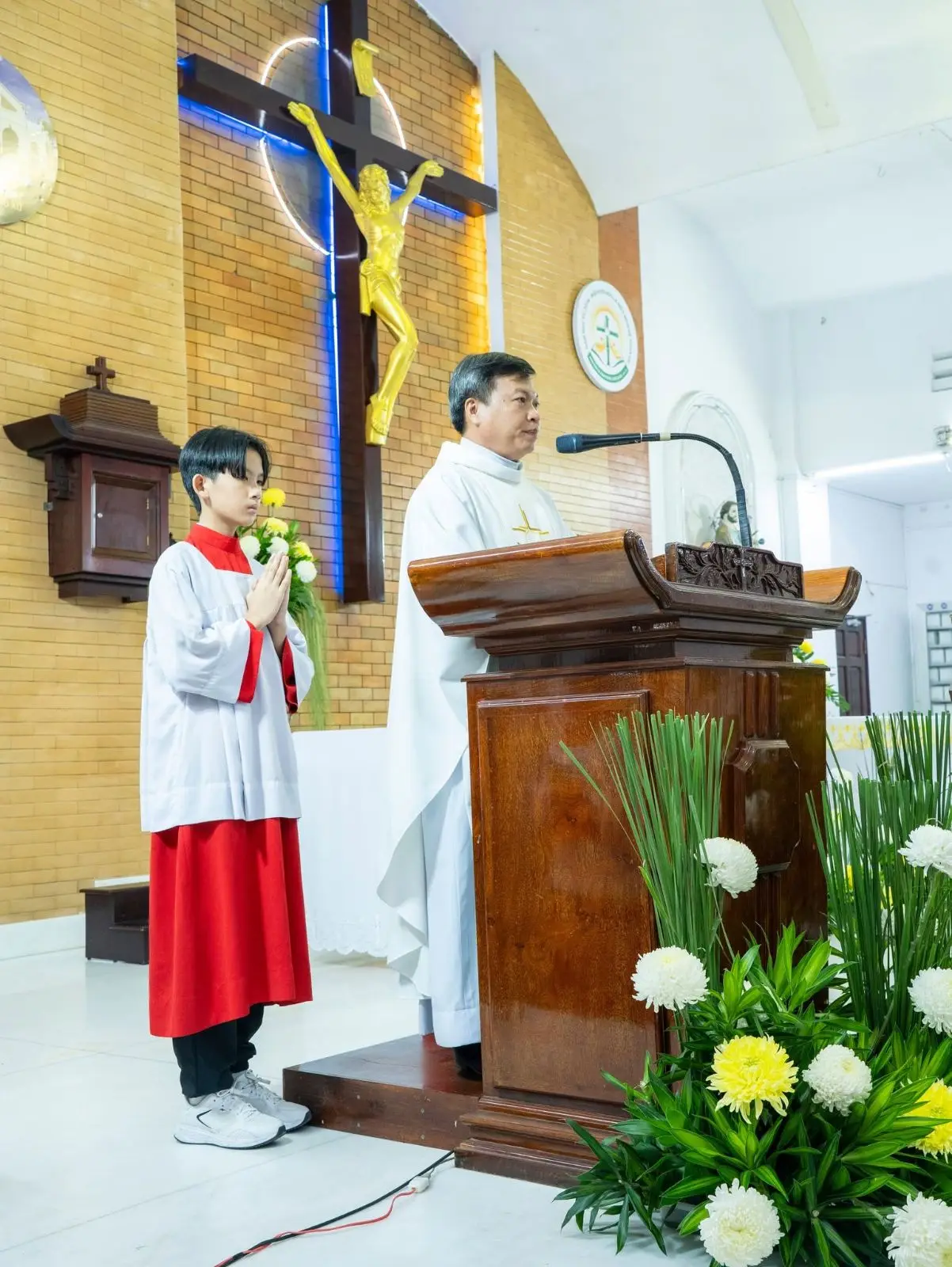 Bế giảng năm học giáo lý và đón 6 thành viên mới gia nhập Ngôi nhà Thiếu Nhi 36 Bế giảng năm học giáo lý và đón 6 thành viên mới gia nhập Ngôi nhà Thiếu Nhi - ảnh 35