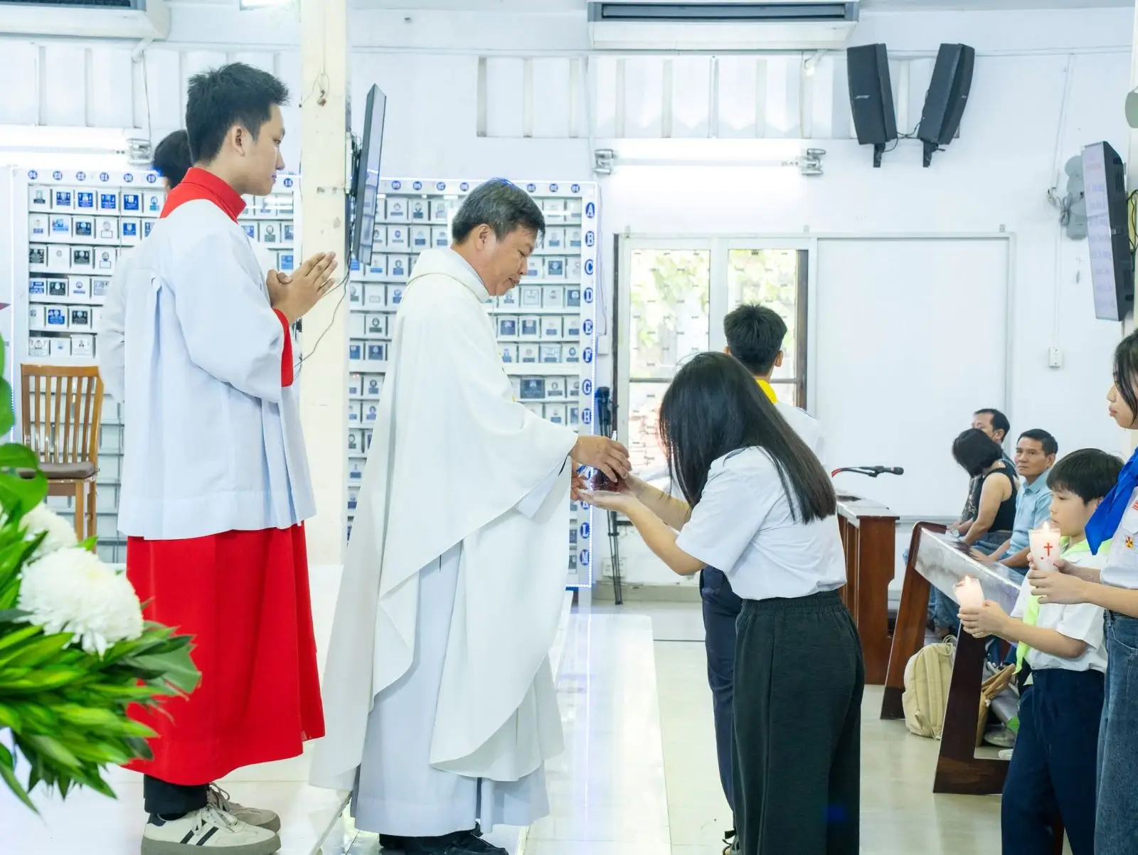 Bế giảng năm học giáo lý và đón 6 thành viên mới gia nhập Ngôi nhà Thiếu Nhi 46 Bế giảng năm học giáo lý và đón 6 thành viên mới gia nhập Ngôi nhà Thiếu Nhi - ảnh 45