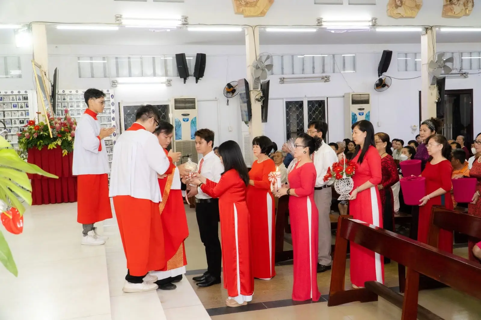 Bổn mạng ca đoàn Hiệp Nhất – lễ các Thánh Tử Đạo Việt Nam 17.11.2024 18 Bổn mạng ca đoàn Hiệp Nhất – lễ các Thánh Tử Đạo Việt Nam 17.11.2024 - ảnh 17