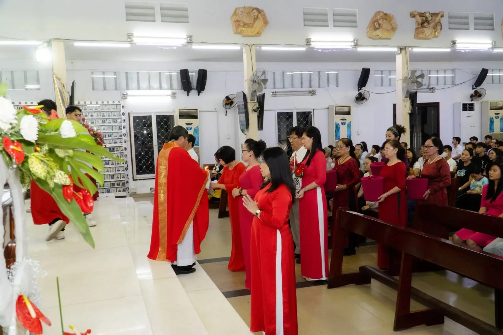 Bổn mạng ca đoàn Hiệp Nhất – lễ các Thánh Tử Đạo Việt Nam 17.11.2024 19 Bổn mạng ca đoàn Hiệp Nhất – lễ các Thánh Tử Đạo Việt Nam 17.11.2024 - ảnh 18