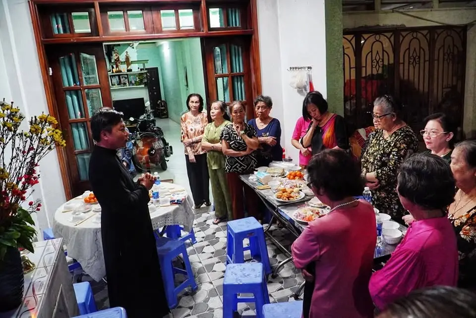 Cha Sở và Ban Thường Vụ thăm chúc Tết Giáo khu II ngày 26.01.2025 5 Cha Sở và Ban Thường Vụ thăm chúc Tết Giáo khu II ngày 26.01.2025 - ảnh 4