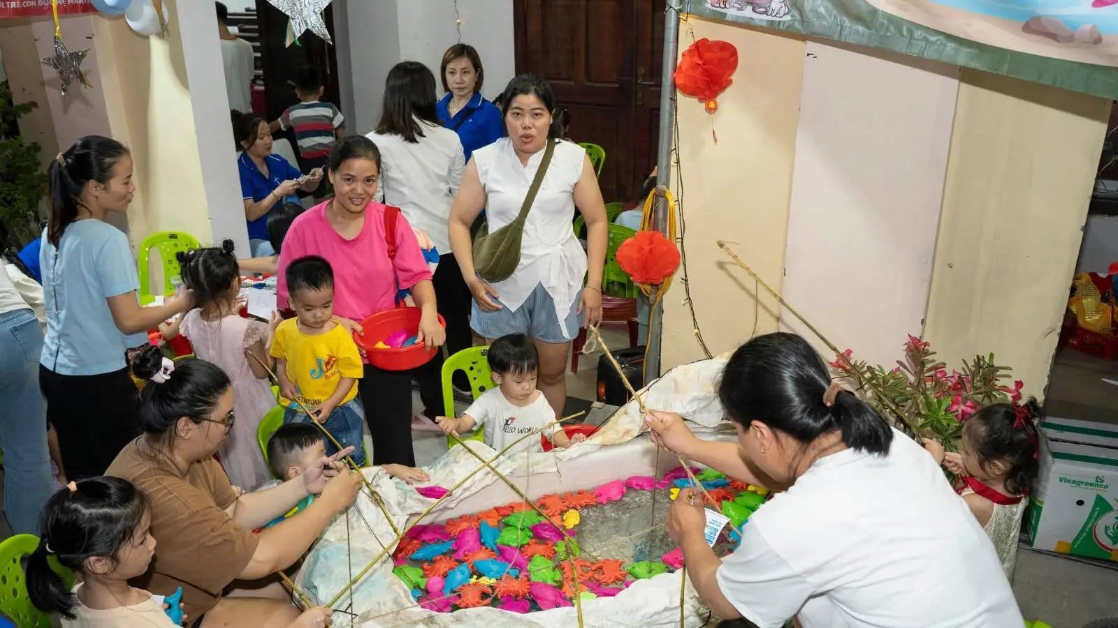 Đêm Trung Thu 2025 của thiếu nhi Giáo xứ Thánh Martino 23 Đêm Trung Thu 2025 của thiếu nhi Giáo xứ Thánh Martino - ảnh 22
