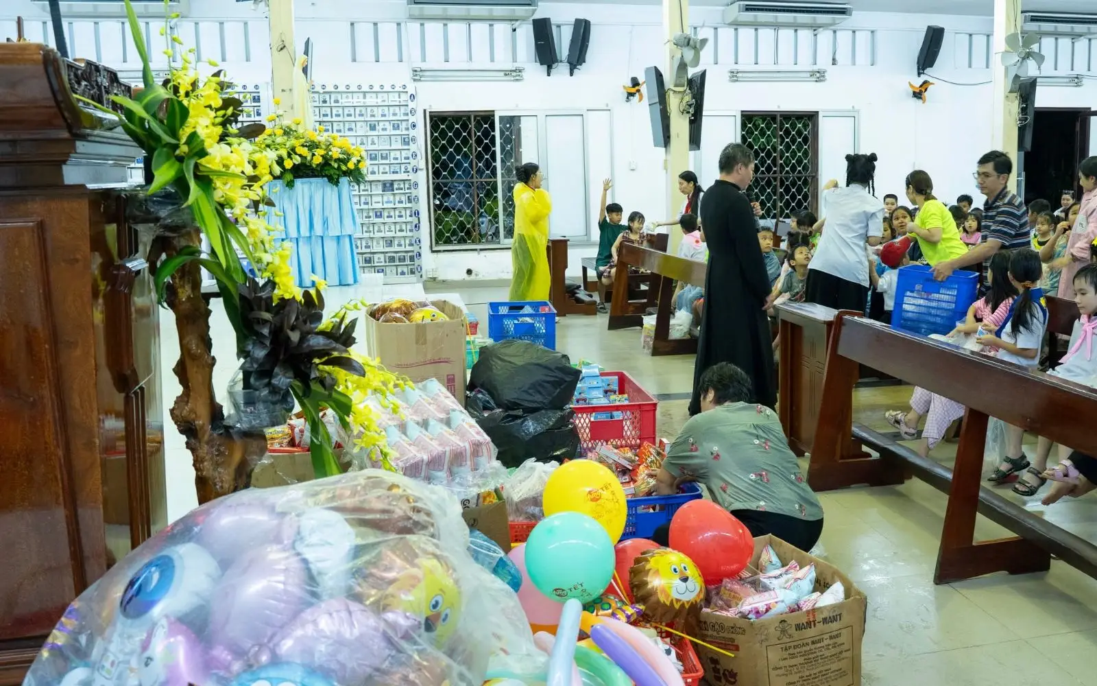 Đêm Trung Thu 2025 của thiếu nhi Giáo xứ Thánh Martino 46 Đêm Trung Thu 2025 của thiếu nhi Giáo xứ Thánh Martino - ảnh 45