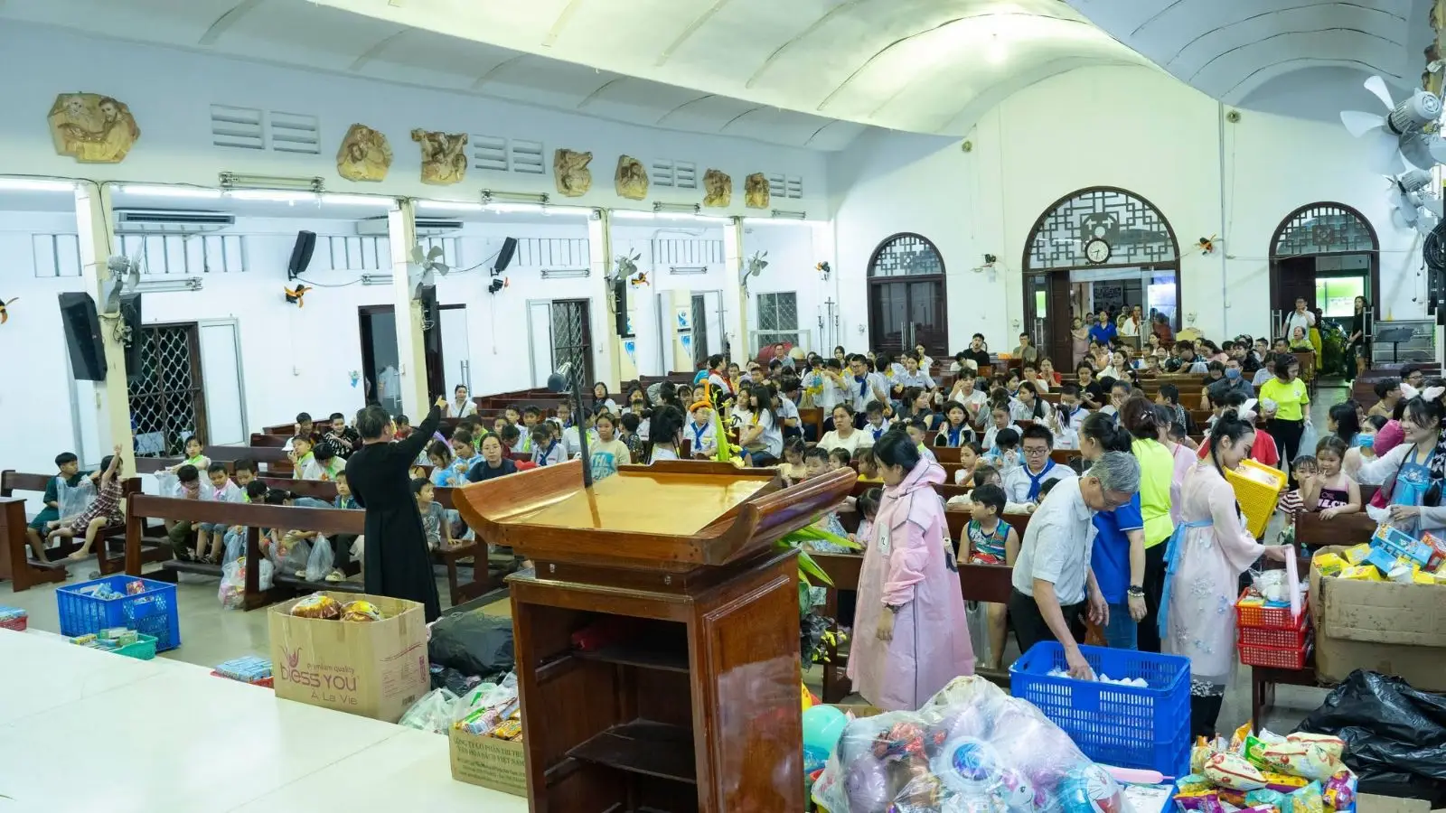 Đêm Trung Thu 2025 của thiếu nhi Giáo xứ Thánh Martino 48 Đêm Trung Thu 2025 của thiếu nhi Giáo xứ Thánh Martino - ảnh 47