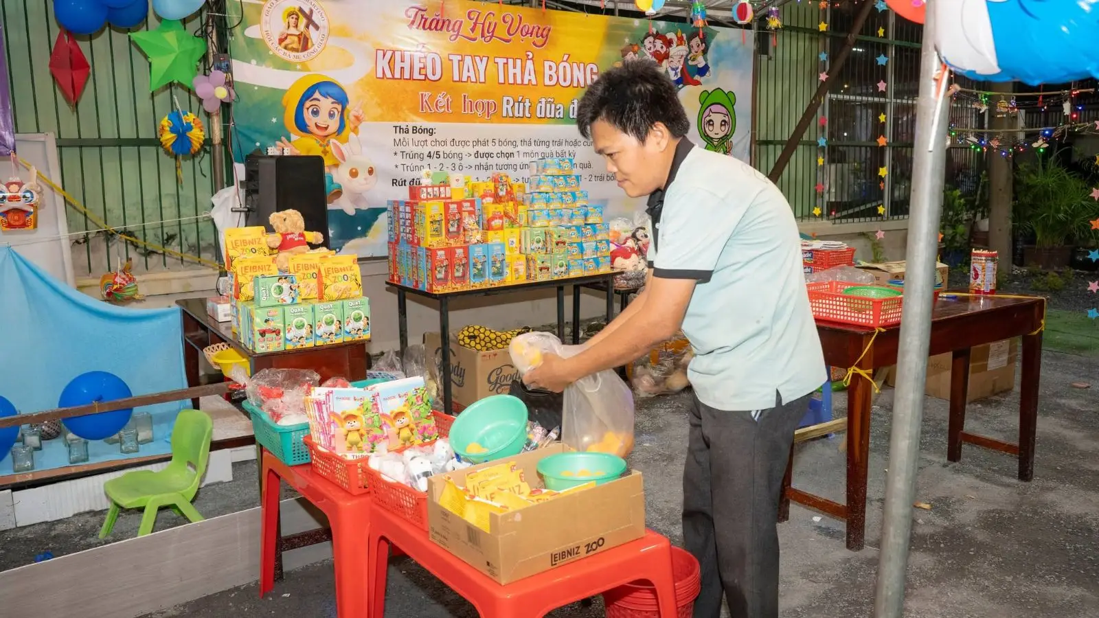 Đêm Trung Thu 2025 của thiếu nhi Giáo xứ Thánh Martino 7 Đêm Trung Thu 2025 của thiếu nhi Giáo xứ Thánh Martino - ảnh 6