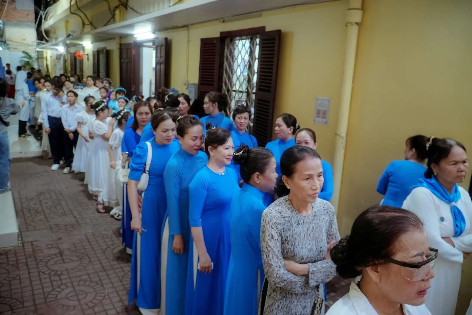 Giã hoa tháng Hoa dâng Mẹ 31.05.2024 tại Giáo xứ Thánh Martino 14 Giã hoa tháng Hoa dâng Mẹ 31.05.2024 tại Giáo xứ Thánh Martino - ảnh 13