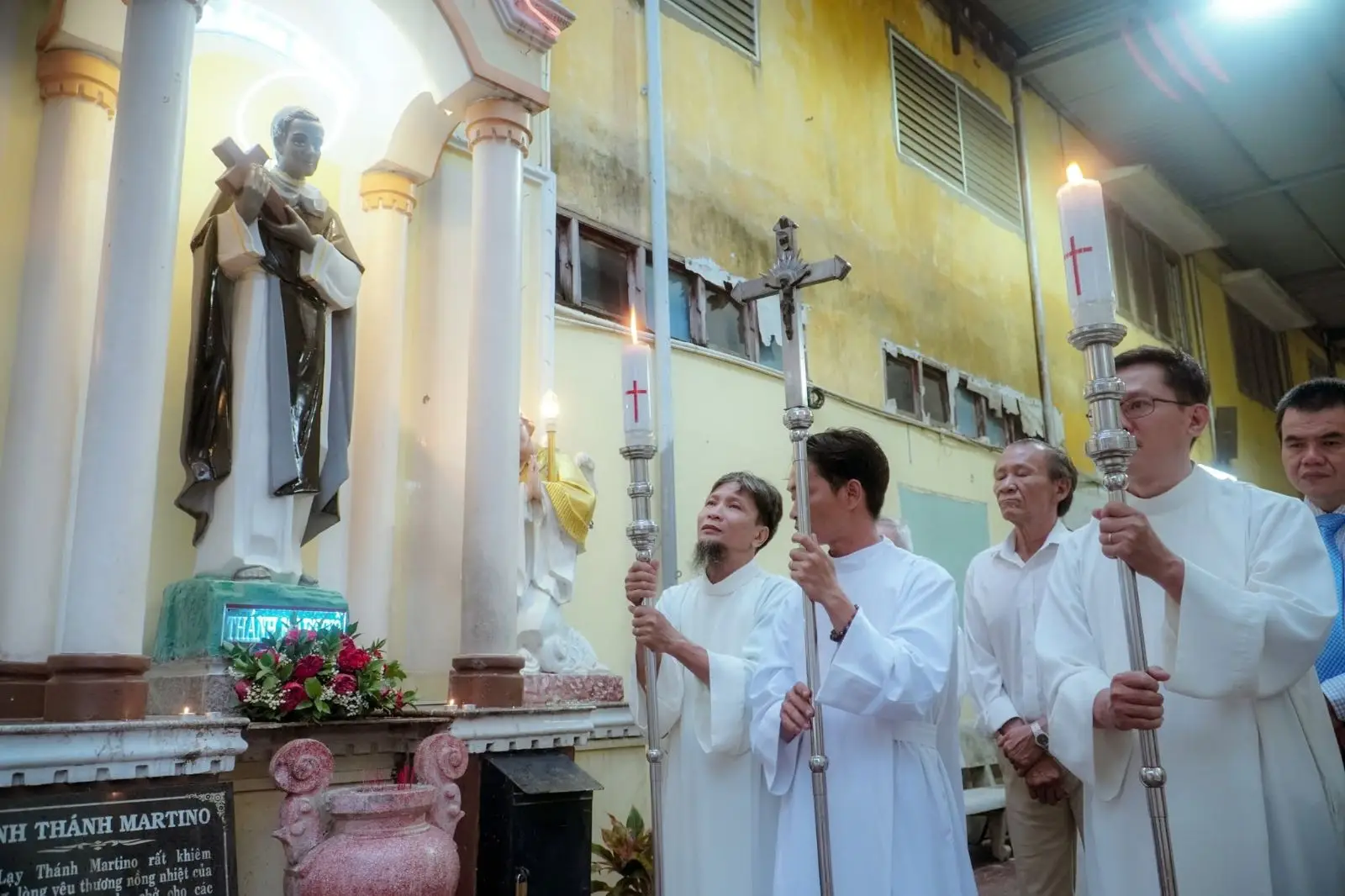 Giã hoa tháng Hoa dâng Mẹ 31.05.2024 tại Giáo xứ Thánh Martino 16 Giã hoa tháng Hoa dâng Mẹ 31.05.2024 tại Giáo xứ Thánh Martino - ảnh 15