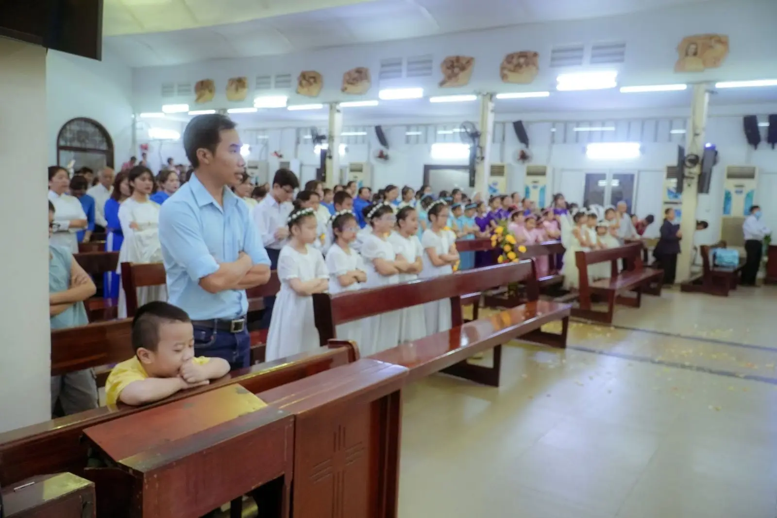 Giã hoa tháng Hoa dâng Mẹ 31.05.2024 tại Giáo xứ Thánh Martino 17 Giã hoa tháng Hoa dâng Mẹ 31.05.2024 tại Giáo xứ Thánh Martino - ảnh 16