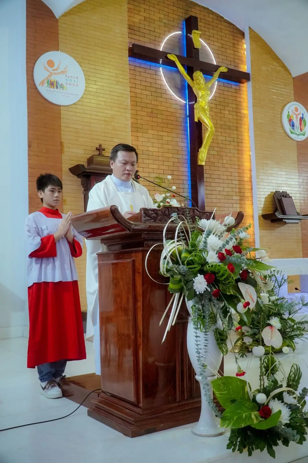 Giã hoa tháng Hoa dâng Mẹ 31.05.2024 tại Giáo xứ Thánh Martino 22 Giã hoa tháng Hoa dâng Mẹ 31.05.2024 tại Giáo xứ Thánh Martino - ảnh 21