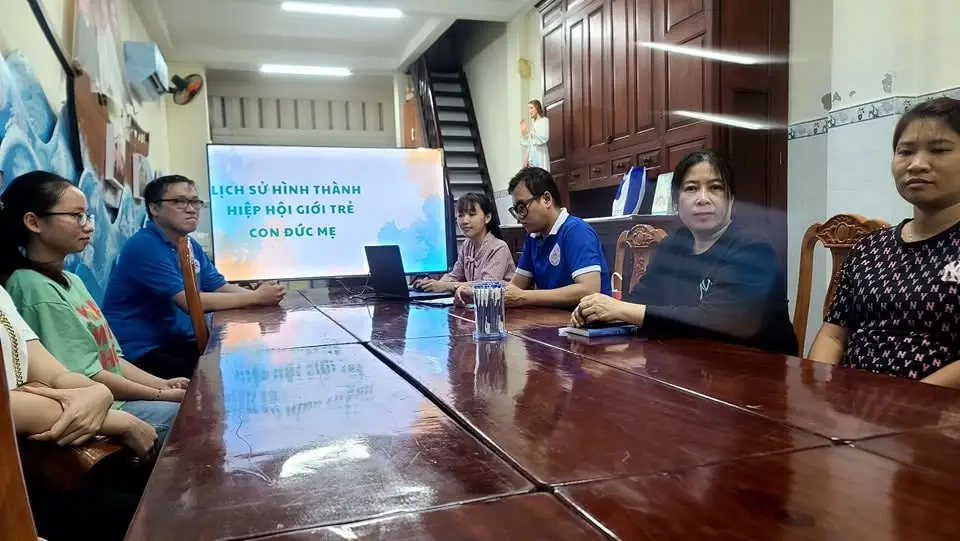 Giới trẻ Giáo xứ Thánh Martino cảm ơn Giáo xứ Tân Việt và Bình Lợi nhân dịp thành lập hội Con Đức Mẹ 4 Giới trẻ Giáo xứ Thánh Martino cảm ơn Giáo xứ Tân Việt và Bình Lợi nhân dịp thành lập hội Con Đức Mẹ - ảnh 3