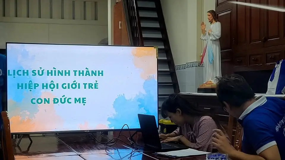 Giới trẻ Giáo xứ Thánh Martino cảm ơn Giáo xứ Tân Việt và Bình Lợi nhân dịp thành lập hội Con Đức Mẹ 5 Giới trẻ Giáo xứ Thánh Martino cảm ơn Giáo xứ Tân Việt và Bình Lợi nhân dịp thành lập hội Con Đức Mẹ - ảnh 4