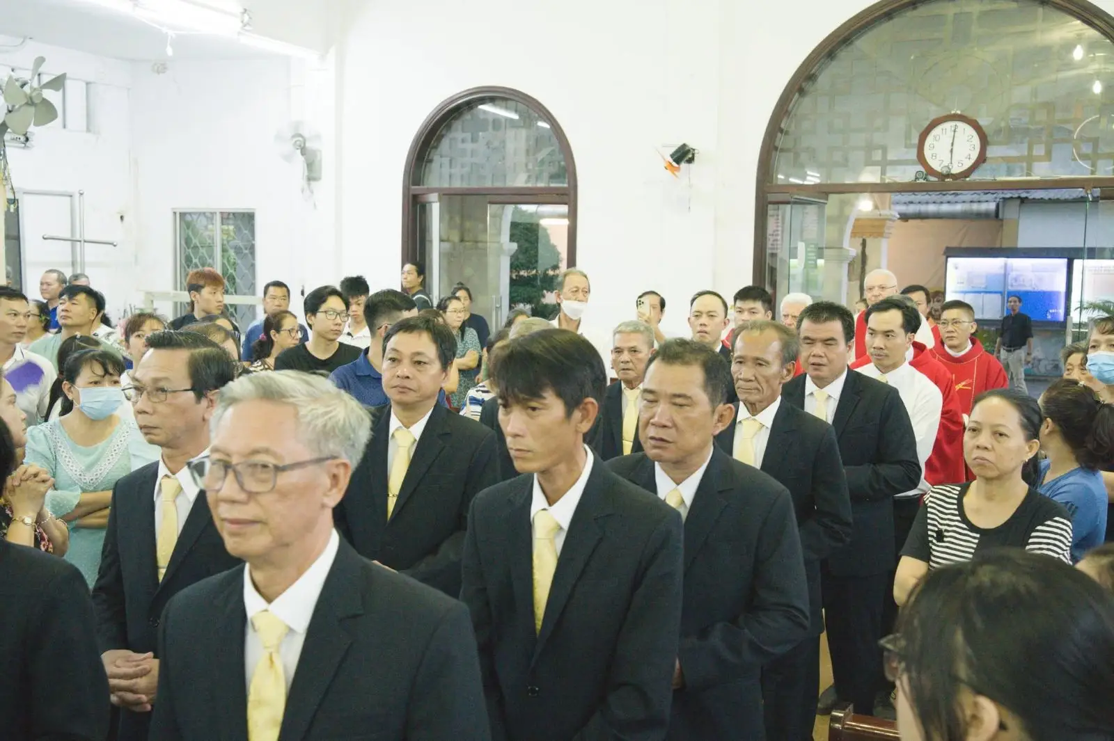 Hai cột trụ đức tin và chiếc chìa khóa của lòng vị tha tại Giáo xứ Thánh Martino 11 Hai cột trụ đức tin và chiếc chìa khóa của lòng vị tha tại Giáo xứ Thánh Martino - ảnh 10