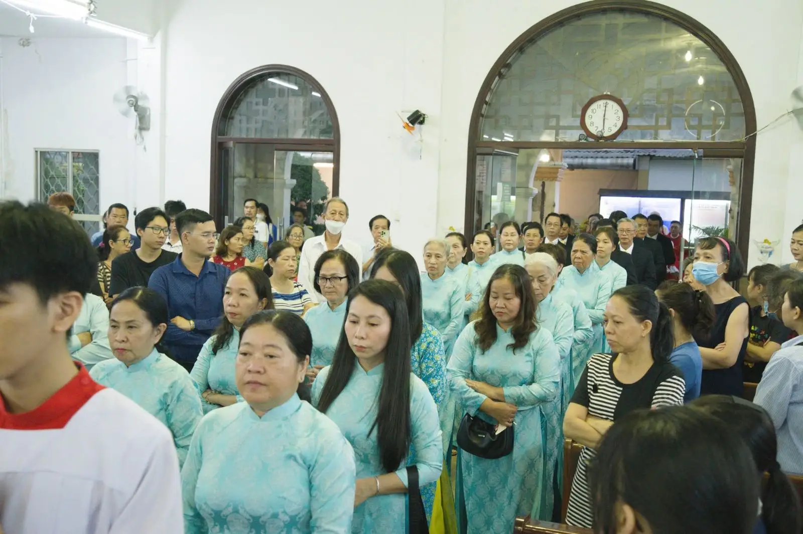 Hai cột trụ đức tin và chiếc chìa khóa của lòng vị tha tại Giáo xứ Thánh Martino 8 Hai cột trụ đức tin và chiếc chìa khóa của lòng vị tha tại Giáo xứ Thánh Martino - ảnh 7