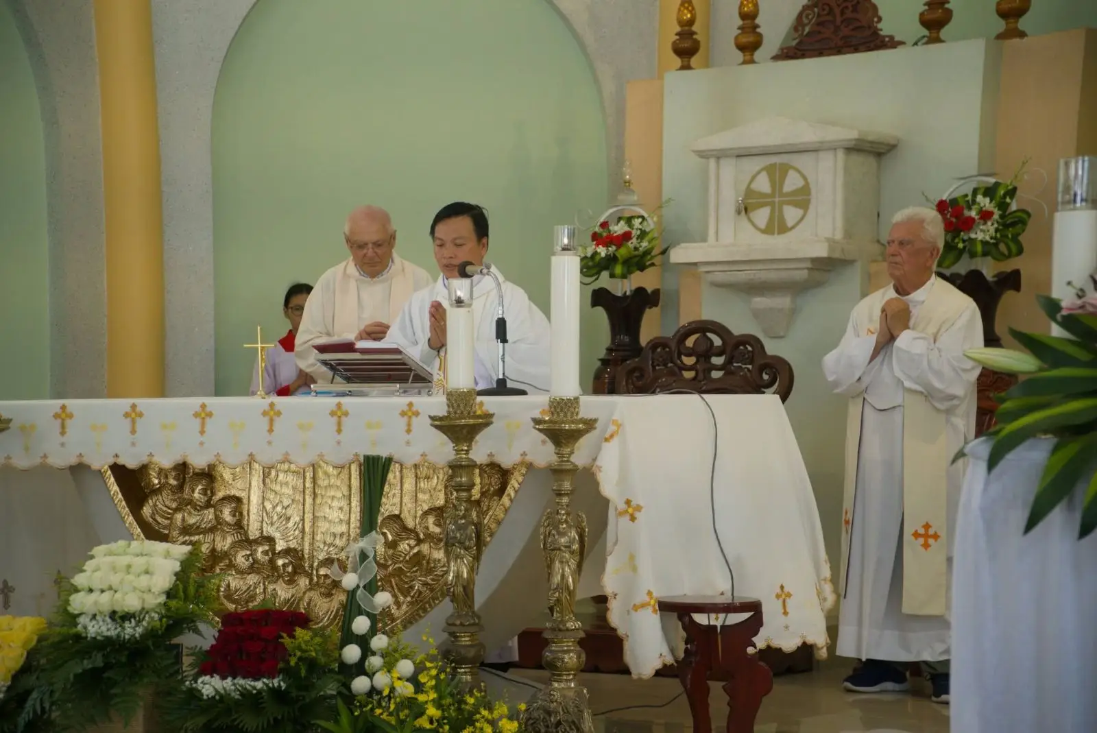 Hành hương Đức Mẹ La Mã Bến Tre: điểm dừng chân đầu tiên của đoàn Giáo xứ Thánh Martino 30 Hành hương Đức Mẹ La Mã Bến Tre: điểm dừng chân đầu tiên của đoàn Giáo xứ Thánh Martino - ảnh 29