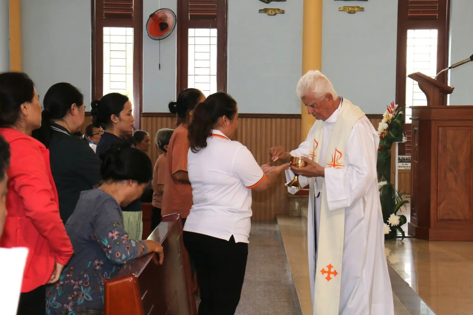 Hành hương Đức Mẹ La Mã Bến Tre: điểm dừng chân đầu tiên của đoàn Giáo xứ Thánh Martino 31 Hành hương Đức Mẹ La Mã Bến Tre: điểm dừng chân đầu tiên của đoàn Giáo xứ Thánh Martino - ảnh 30