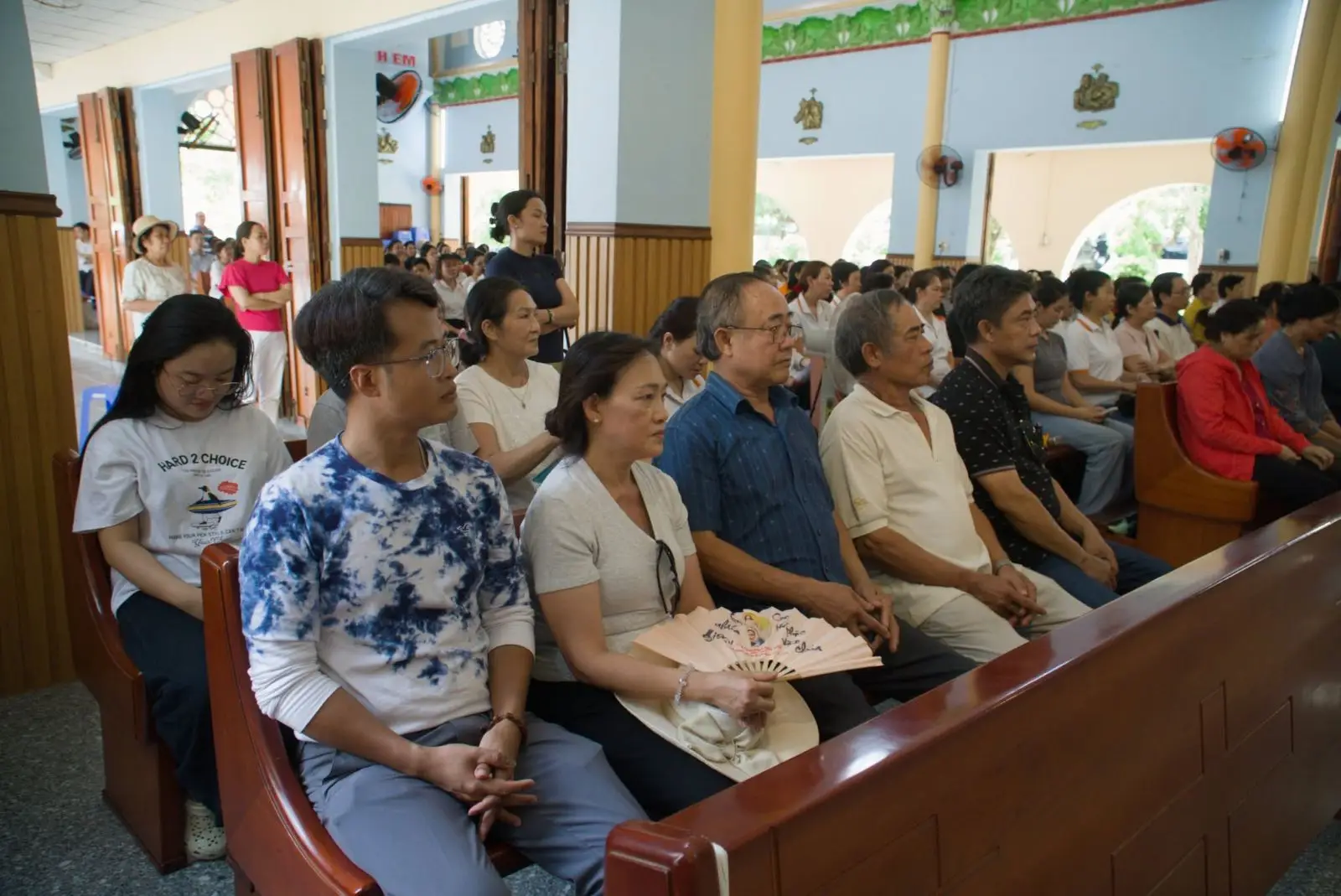 Hành hương Đức Mẹ La Mã Bến Tre: điểm dừng chân đầu tiên của đoàn Giáo xứ Thánh Martino 39 Hành hương Đức Mẹ La Mã Bến Tre: điểm dừng chân đầu tiên của đoàn Giáo xứ Thánh Martino - ảnh 38