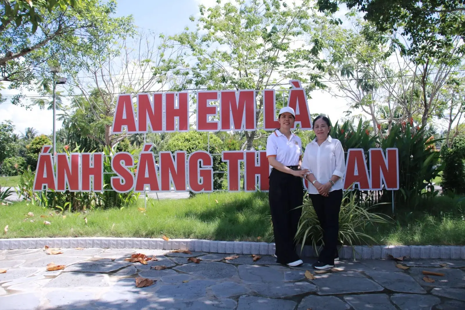 Hành hương Đức Mẹ La Mã Bến Tre: điểm dừng chân đầu tiên của đoàn Giáo xứ Thánh Martino 40 Hành hương Đức Mẹ La Mã Bến Tre: điểm dừng chân đầu tiên của đoàn Giáo xứ Thánh Martino - ảnh 39