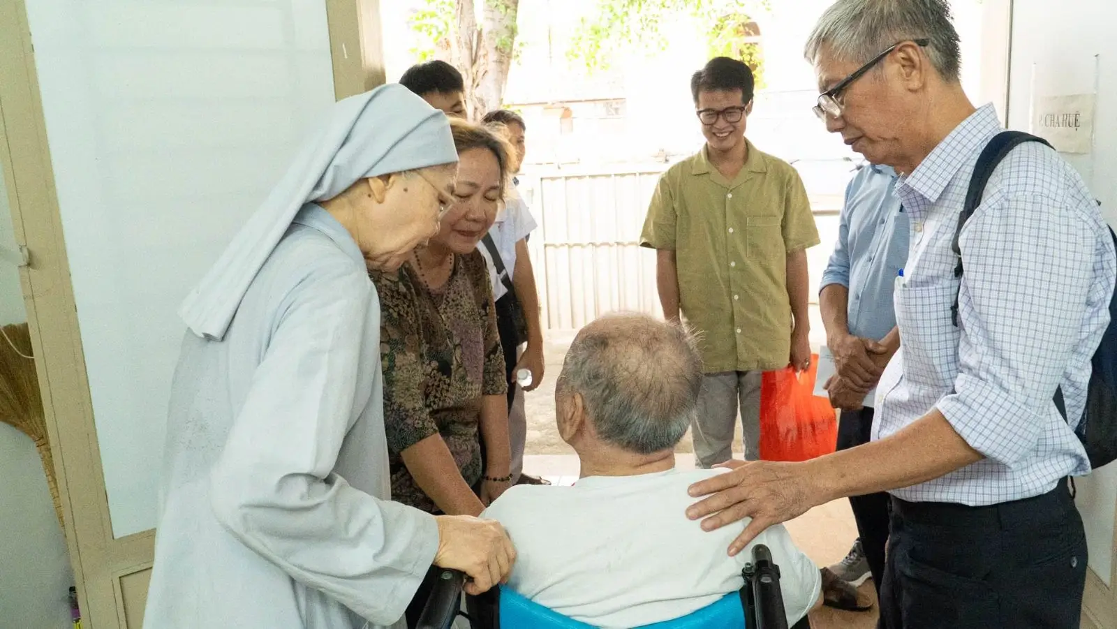 Hành hương lòng Chúa thương xót ngày 26.04.2025 của giáo dân Giáo xứ Thánh Martino 11 Hành hương lòng Chúa thương xót ngày 26.04.2025 của giáo dân Giáo xứ Thánh Martino - ảnh 10