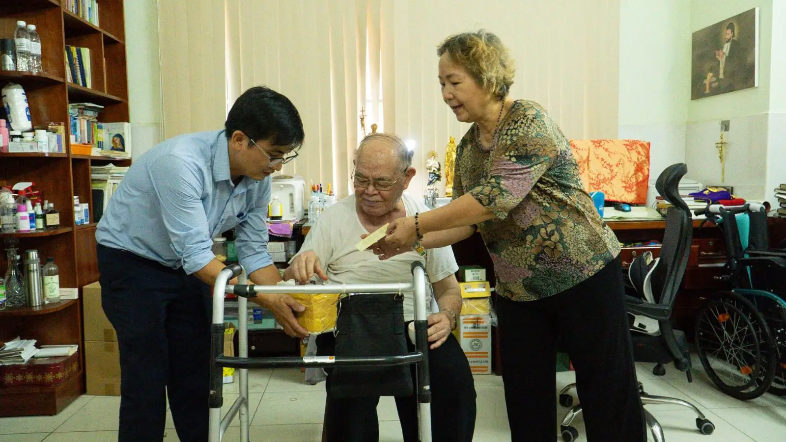 Hành hương lòng Chúa thương xót ngày 26.04.2025 của giáo dân Giáo xứ Thánh Martino 24 Hành hương lòng Chúa thương xót ngày 26.04.2025 của giáo dân Giáo xứ Thánh Martino - ảnh 23