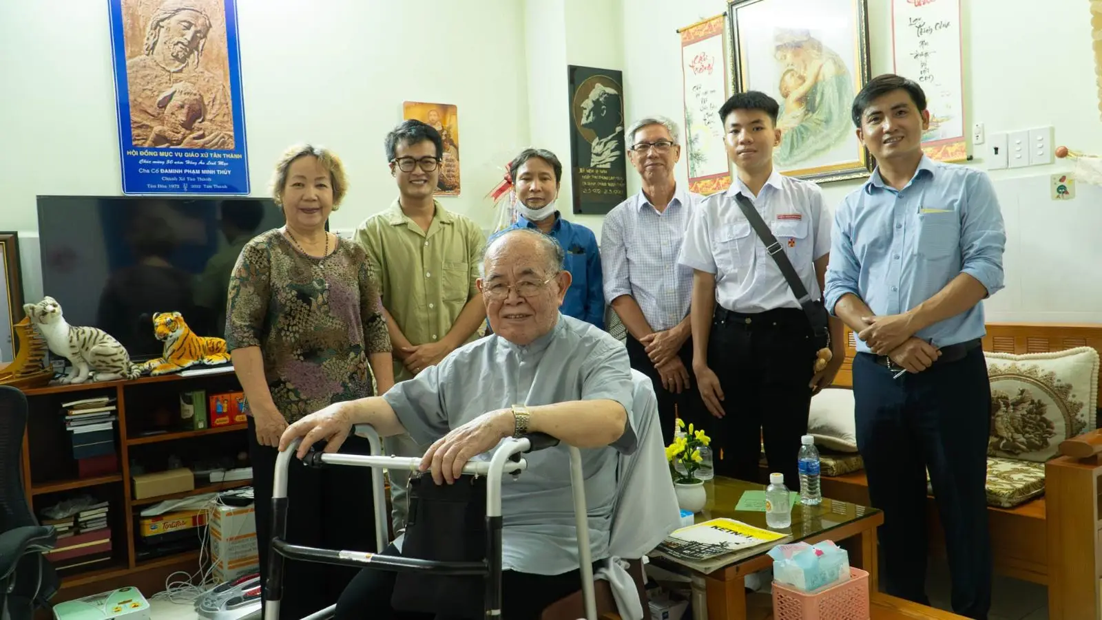 Hành hương lòng Chúa thương xót ngày 26.04.2025 của giáo dân Giáo xứ Thánh Martino 26 Hành hương lòng Chúa thương xót ngày 26.04.2025 của giáo dân Giáo xứ Thánh Martino - ảnh 25