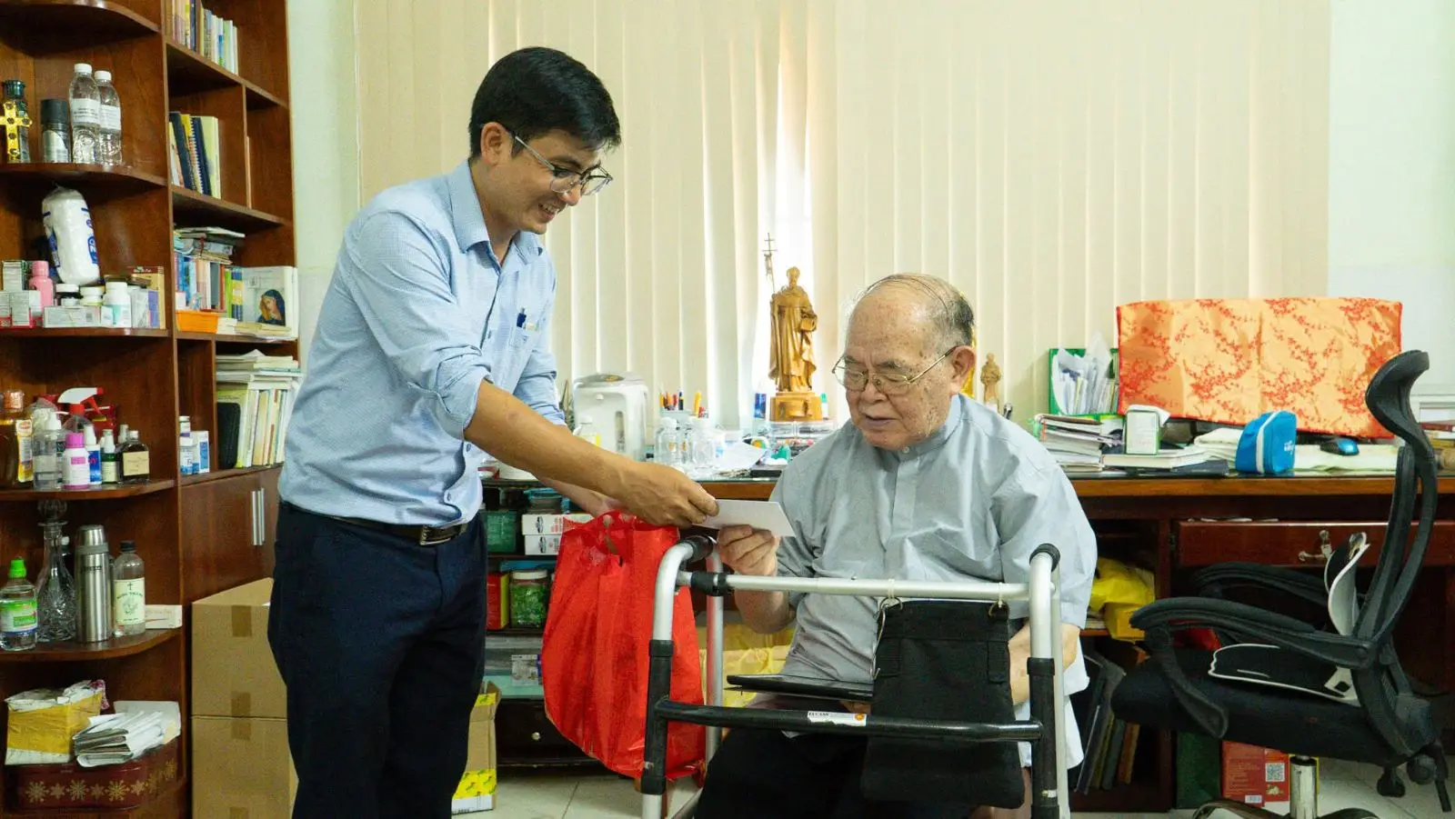 Hành hương lòng Chúa thương xót ngày 26.04.2025 của giáo dân Giáo xứ Thánh Martino 27 Hành hương lòng Chúa thương xót ngày 26.04.2025 của giáo dân Giáo xứ Thánh Martino - ảnh 26