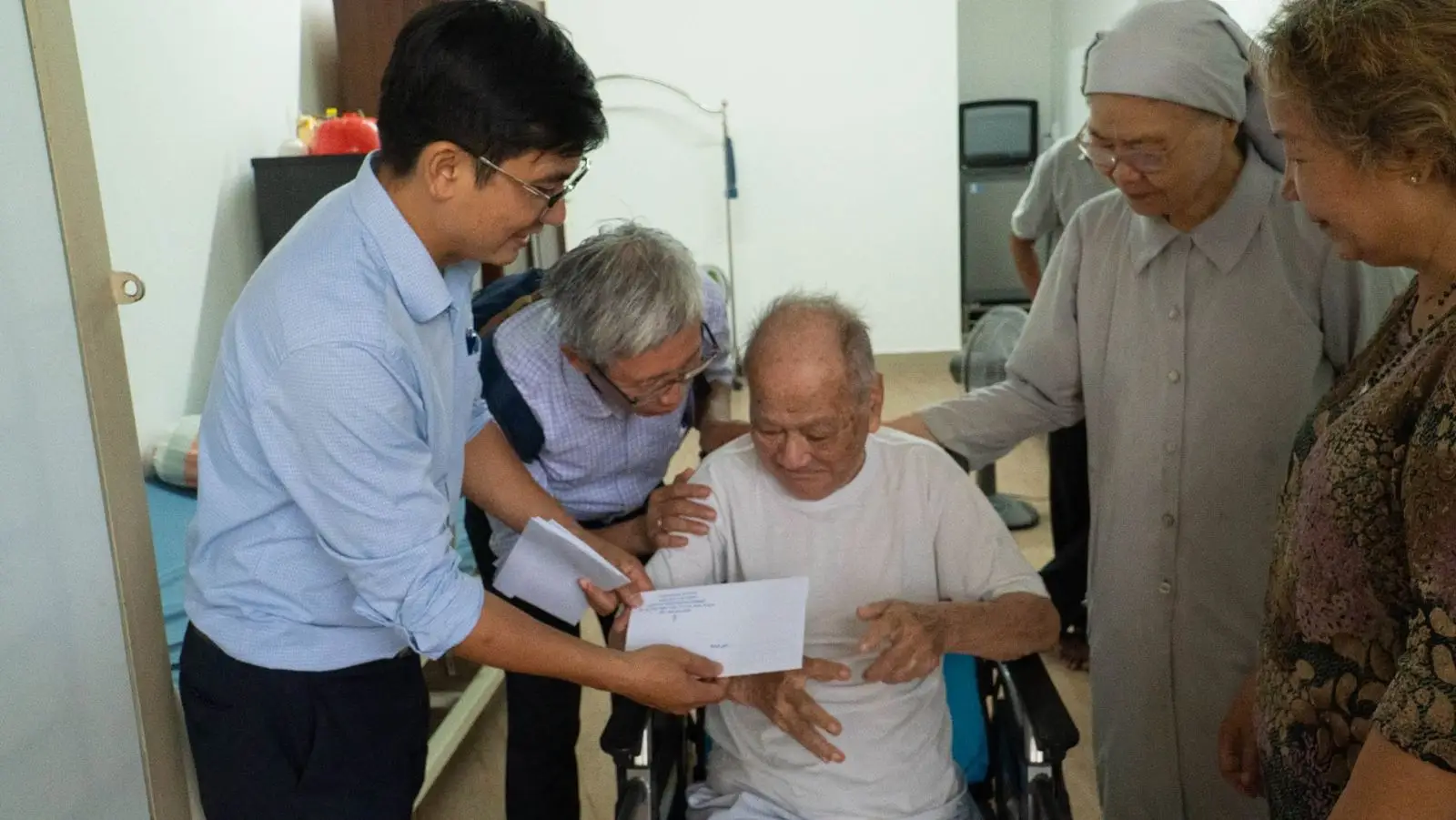 Hành hương lòng Chúa thương xót ngày 26.04.2025 của giáo dân Giáo xứ Thánh Martino 6 Hành hương lòng Chúa thương xót ngày 26.04.2025 của giáo dân Giáo xứ Thánh Martino - ảnh 5