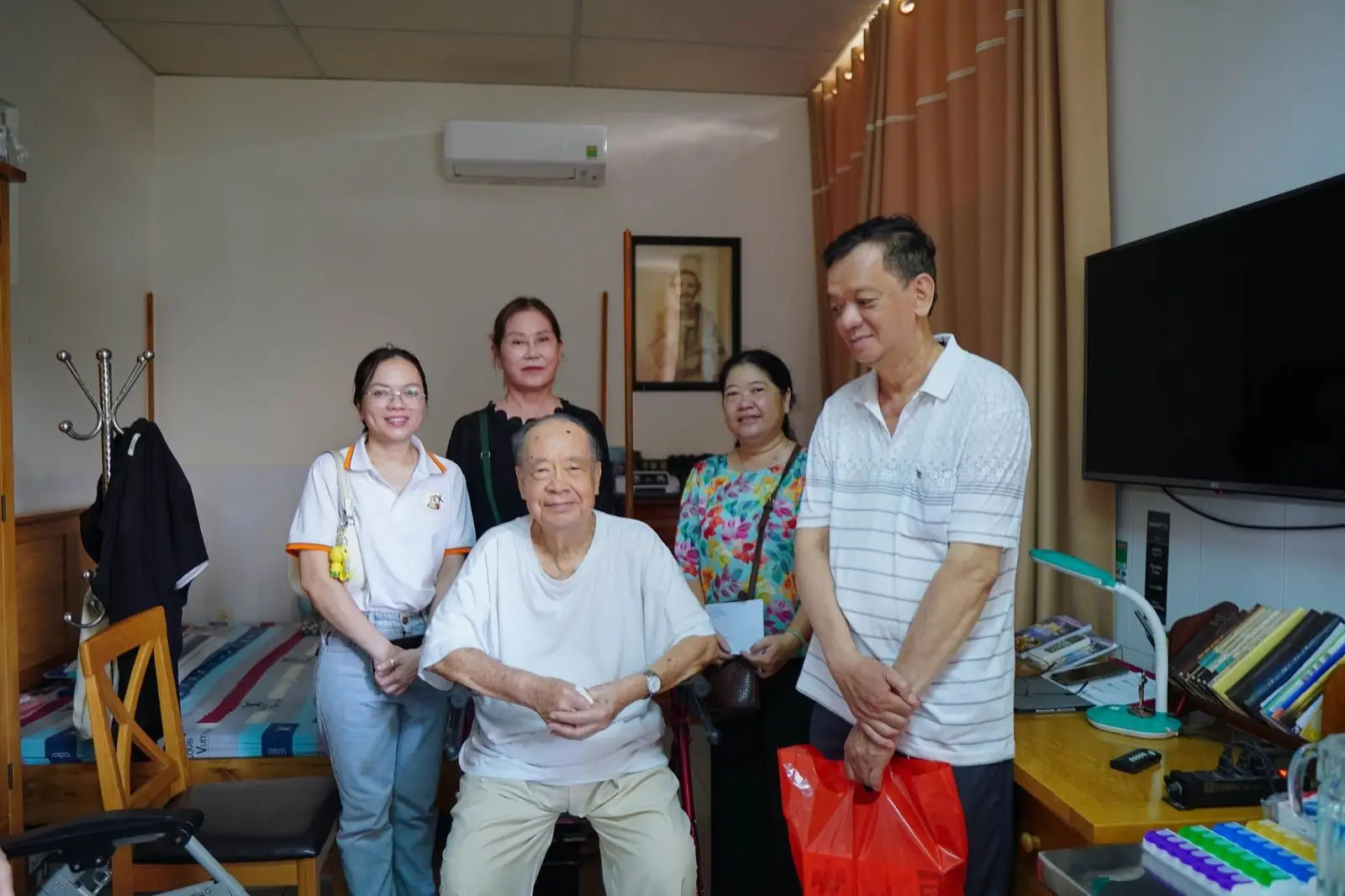 Hành hương lòng Chúa thương xót ngày 26.04.2025 của giáo dân Giáo xứ Thánh Martino 54 Hành hương lòng Chúa thương xót ngày 26.04.2025 của giáo dân Giáo xứ Thánh Martino - ảnh 53