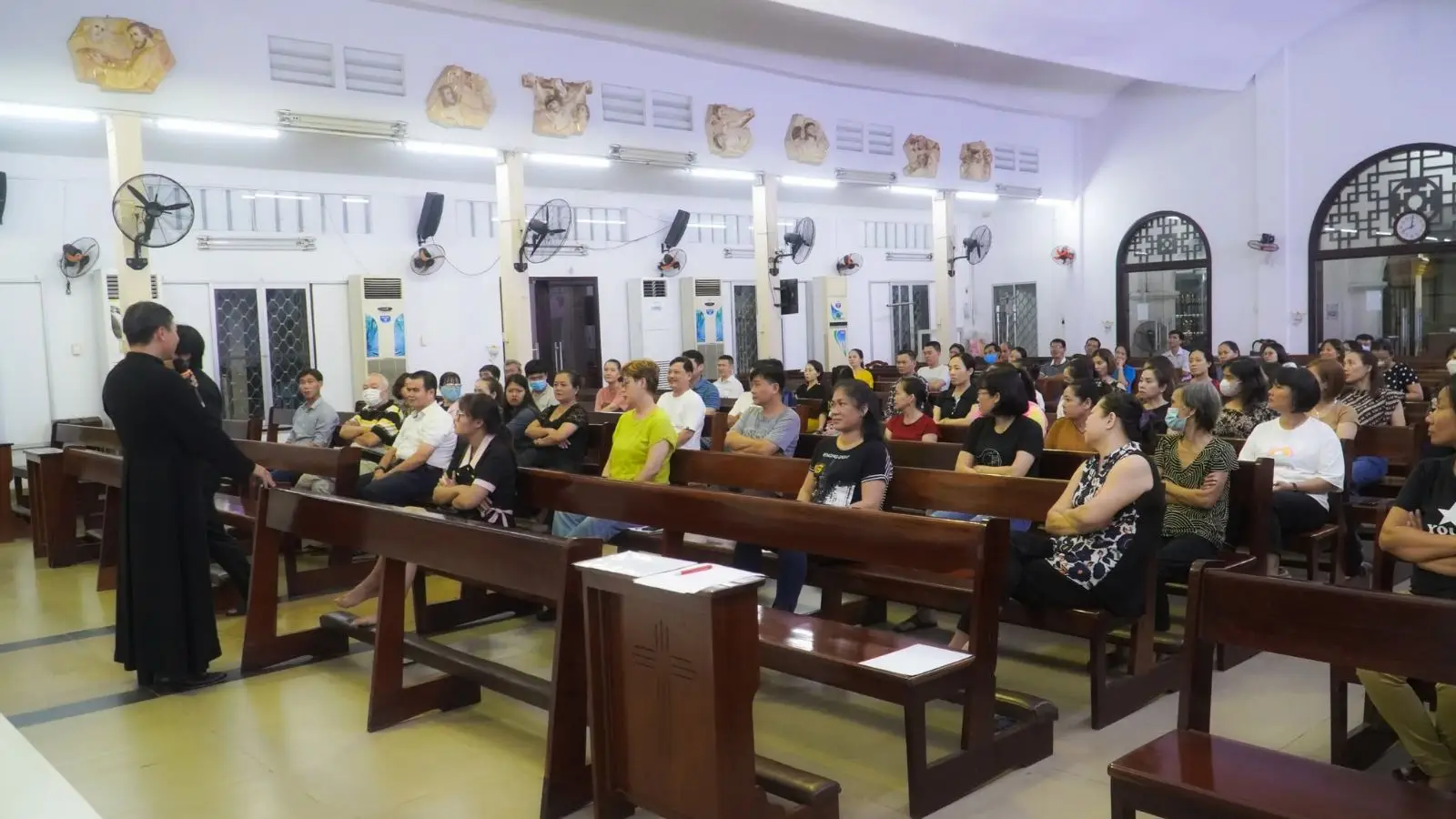 Họp mặt phụ huynh giáo lý đầu năm học 2023–2024 tại Giáo xứ Thánh Martino - ảnh 2